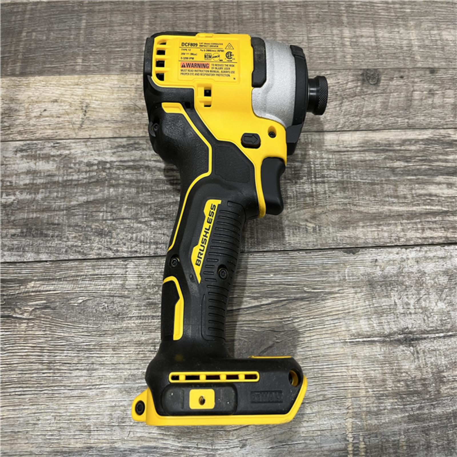 AS-IS DEWALT Atomic 20V Max Lithium-Ion Brushless Cordless Compact 1/4 in. Impact Driver Kit