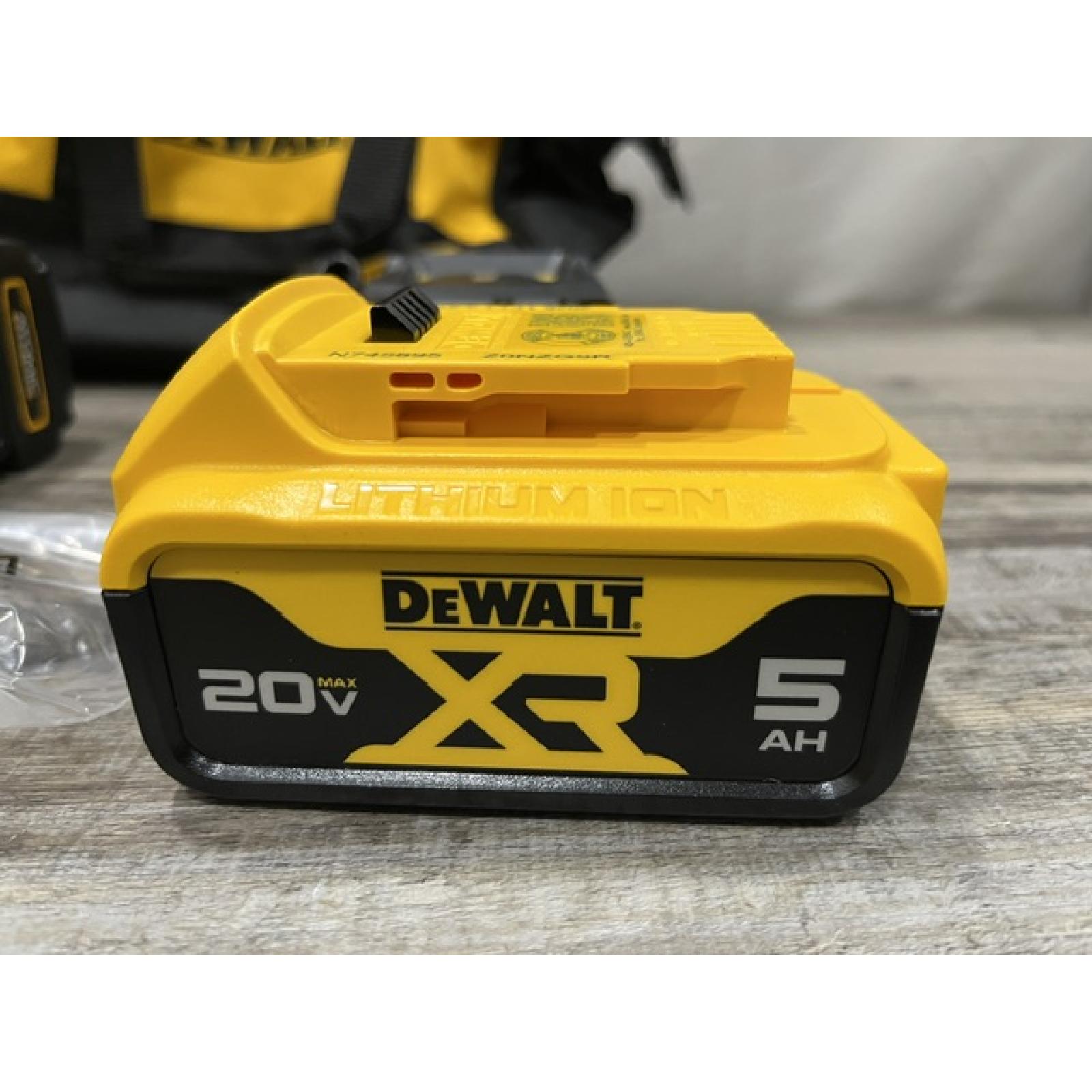 AS-IS DEWALT ATOMIC 20V MAX Lithium-Ion Cordless 1/4 in. Brushless Impact Driver Kit