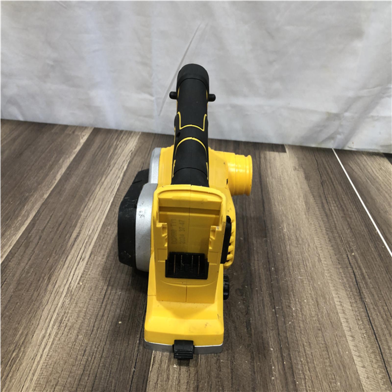 AS-IS DEWALT 20V MAX XR Cordless Brushless 3-1/4 in. Planer (Tool Only)