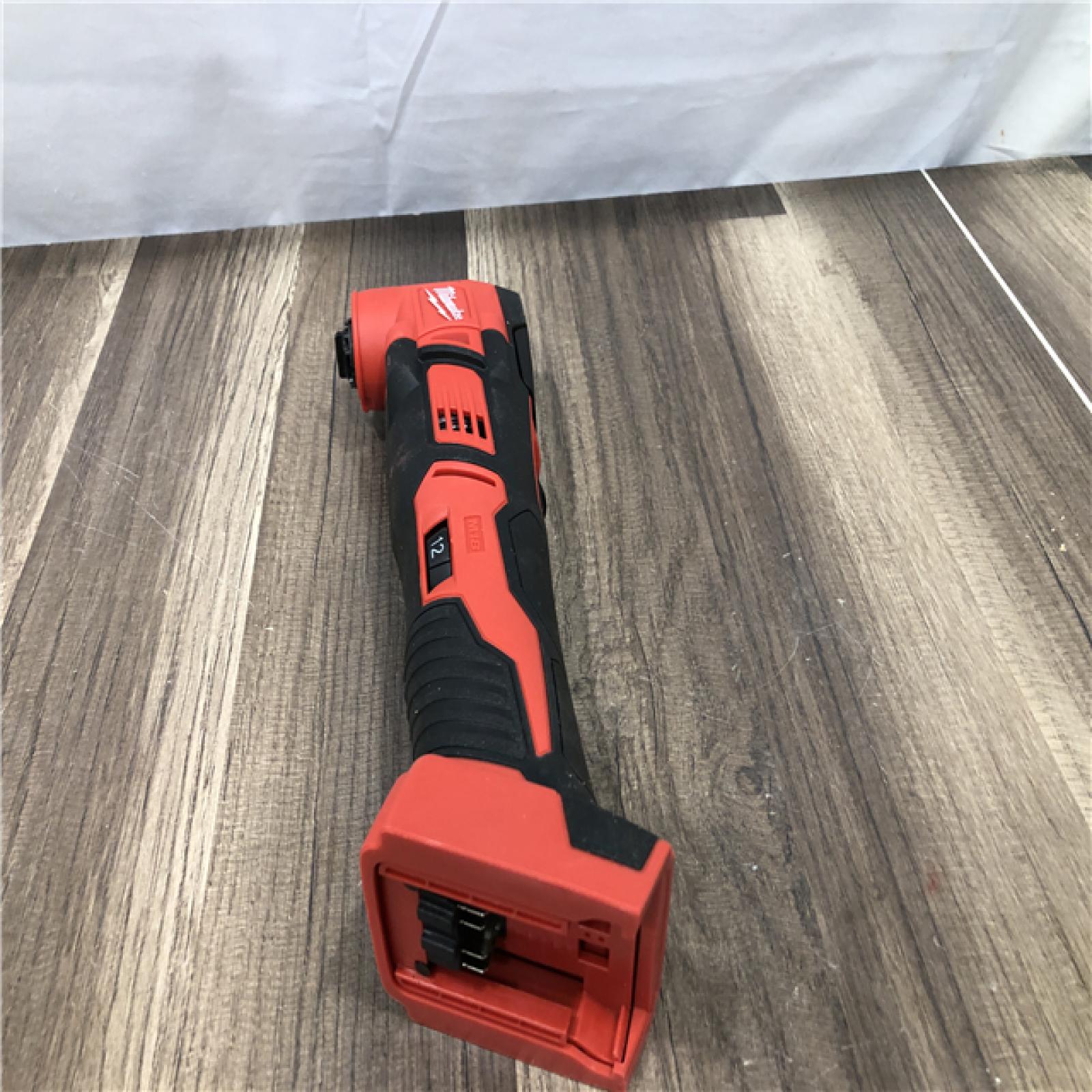 AS-IS Milwaukee 18V Lithium-Ion Cordless Oscillating Multi-Tool (Tool-Only)