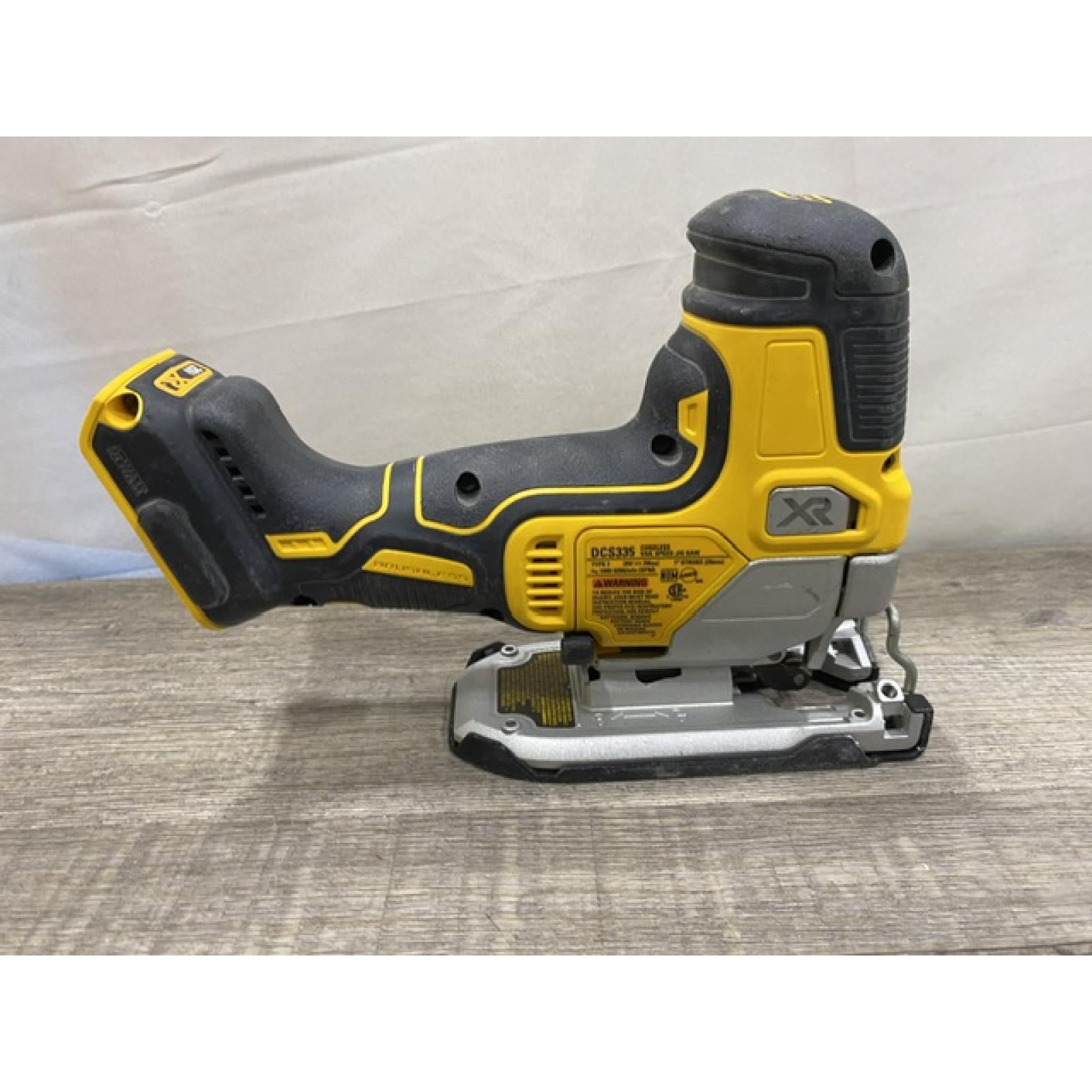 AS-IS DEWALT 20V MAX XR Cordless Barrel Grip Jigsaw (Tool Only)
