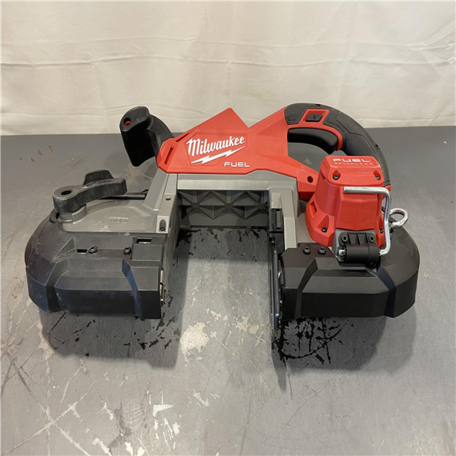 AS-IS - Milwaukee M18 FUEL 18V Lithium-Ion Brushless Cordless Deep Cut Band Saw