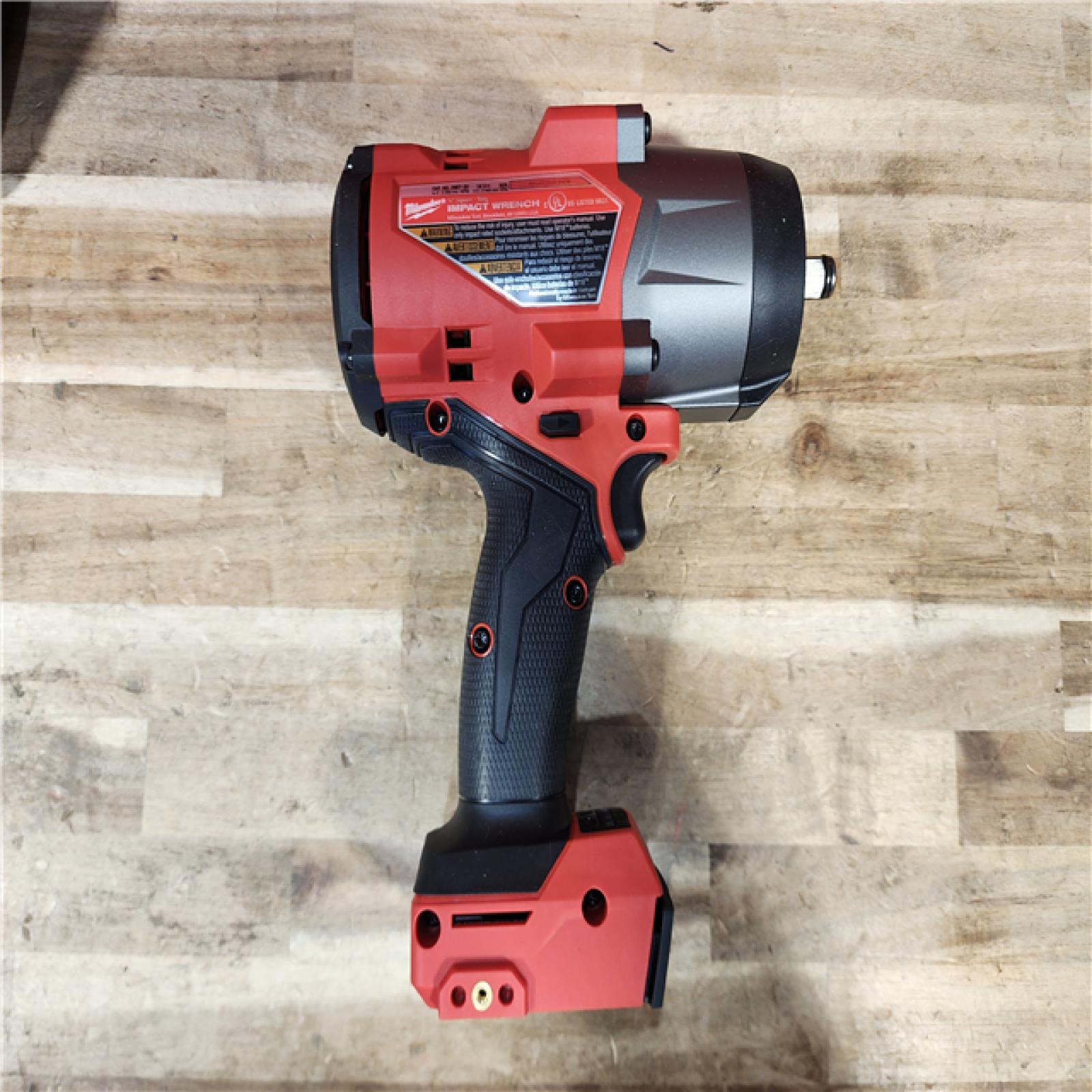 HOUSTON LOCATION - AS-IS (APPEARS LIKE NEW) Milwaukee FUEL 18V Lithium-Ion Brushless Cordless 1/2 in. Impact Wrench w/Friction Ring Kit
