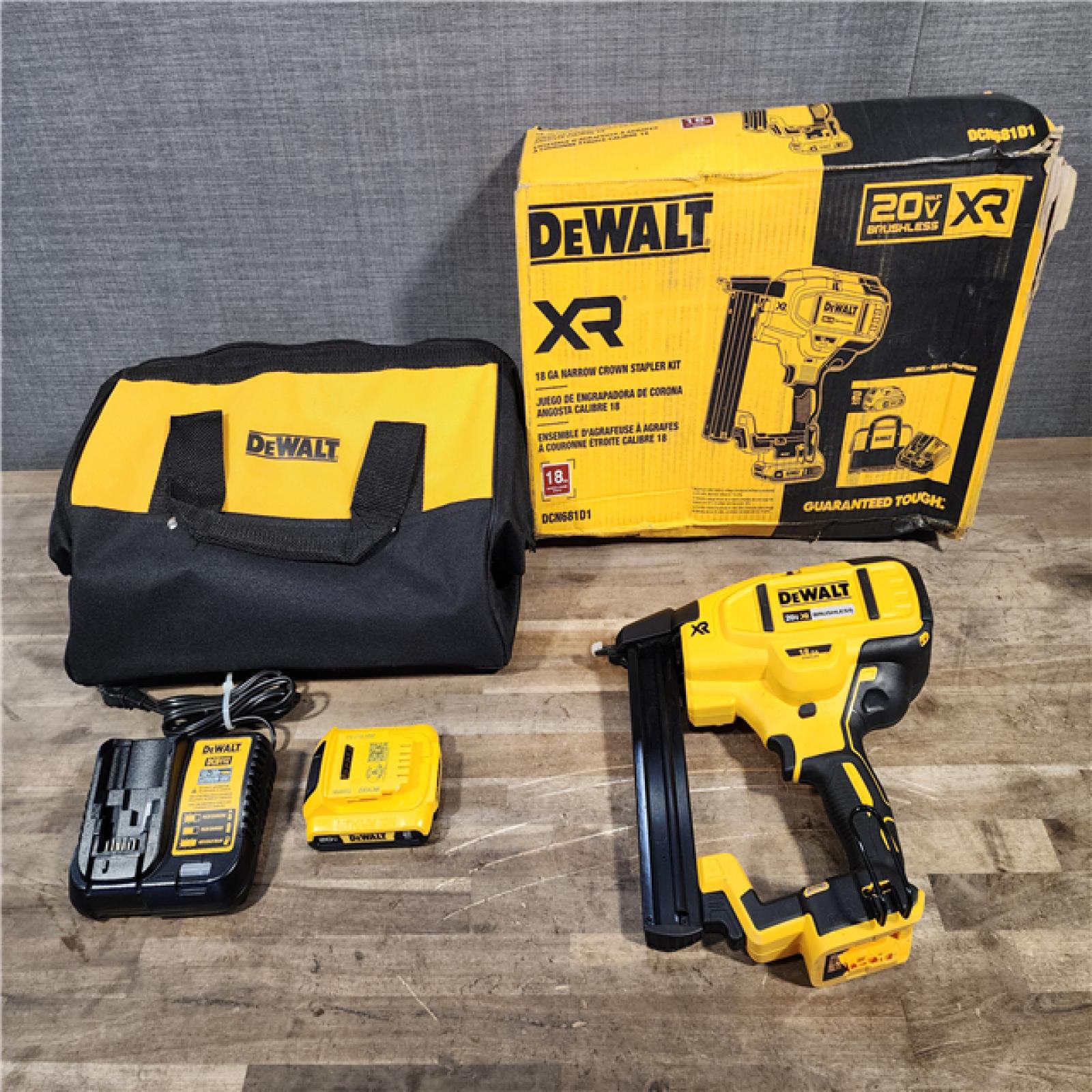 HOUSTON LOCATION - AS-IS DeWALT DCN681D1 20V MAX 18ga Cordless Brushless Narrow Crown Stapler Kit w/ BATTERY & CHARGER