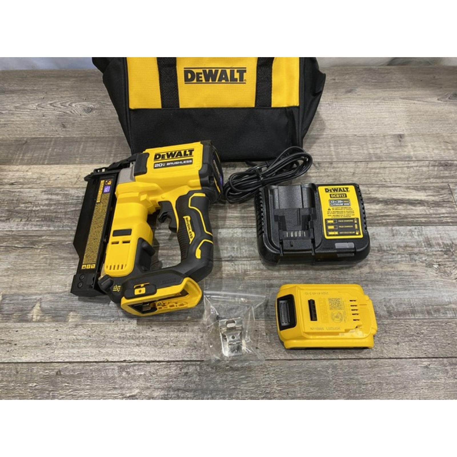AS-IS DEWALT ATOMIC 20V MAX Lithium Ion Cordless 23 Gauge Pin Nailer Kit