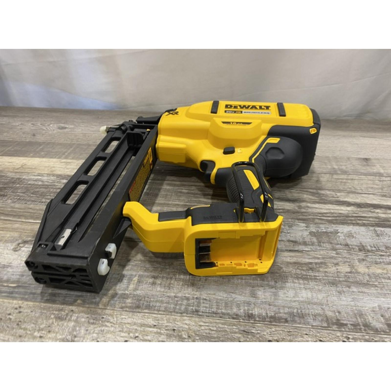 AS-IS DEWALT 20V MAX XR 16-Gauge Lithium-Ion Cordless Finish Nailer (Tool Only)