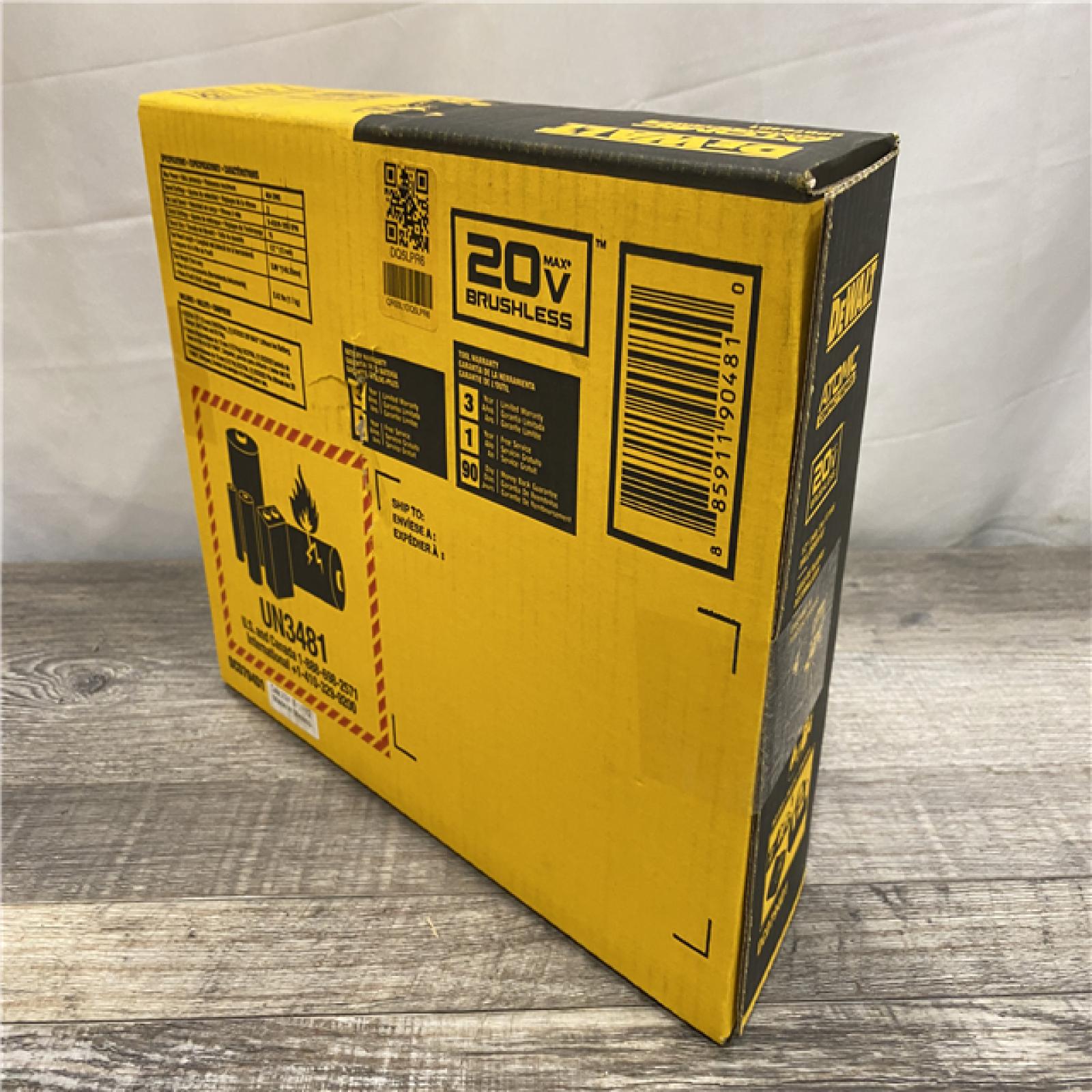 NEW - DEWALT Atomic 20V Lithium-Ion Cordless Compact 1/2 in. Drill/Driver Kit