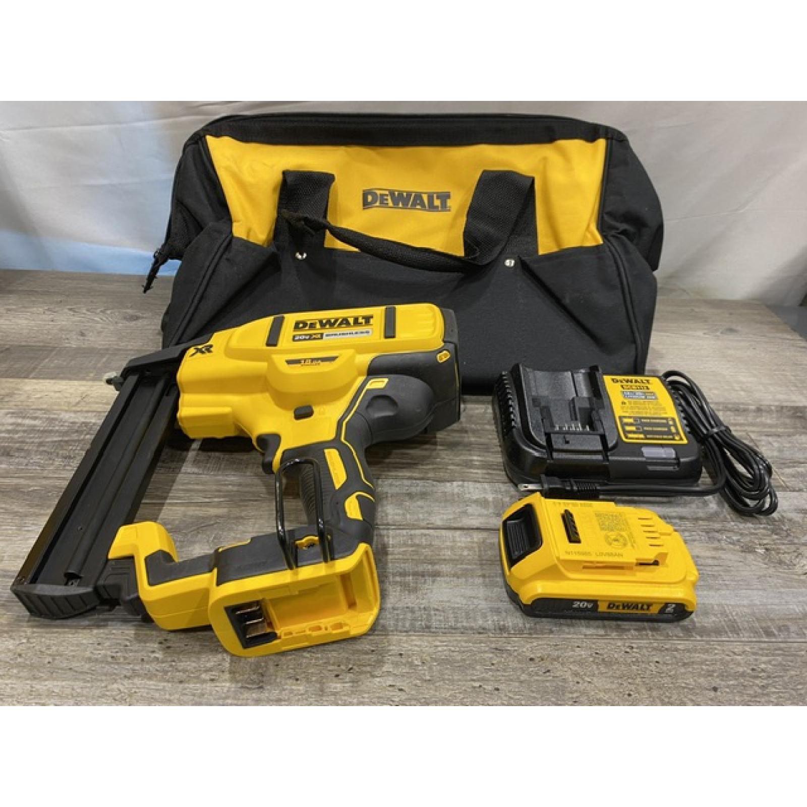 AS-IS DEWALT 20V MAX XR Lithium-Ion Cordless 18-Gauge Narrow Crown Stapler Kit