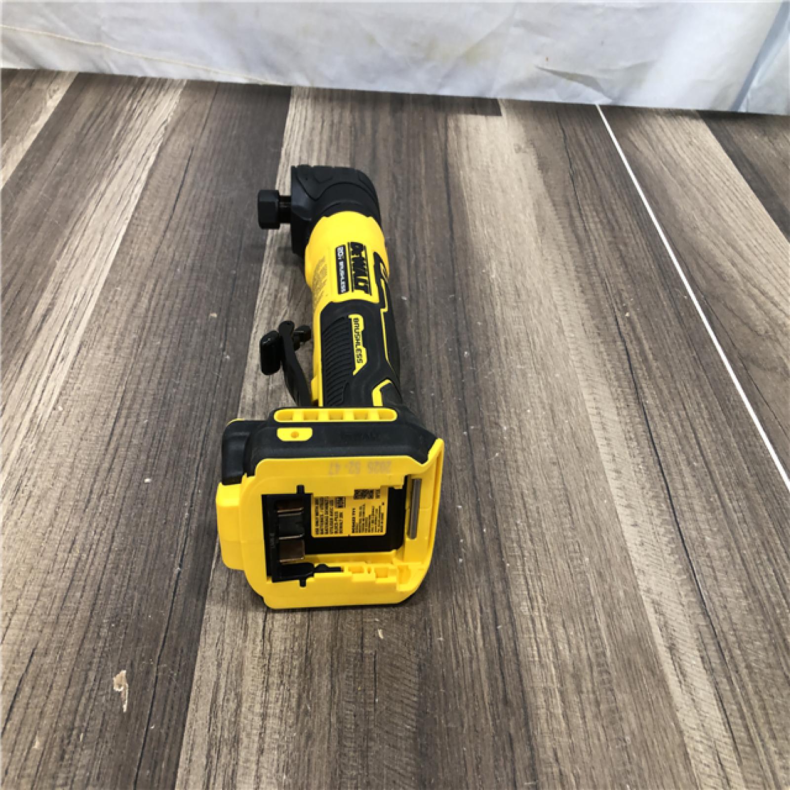AS-IS DEWALT ATOMIC 20V MAX Cordless Right Angle Die Grinder (Tool Only)