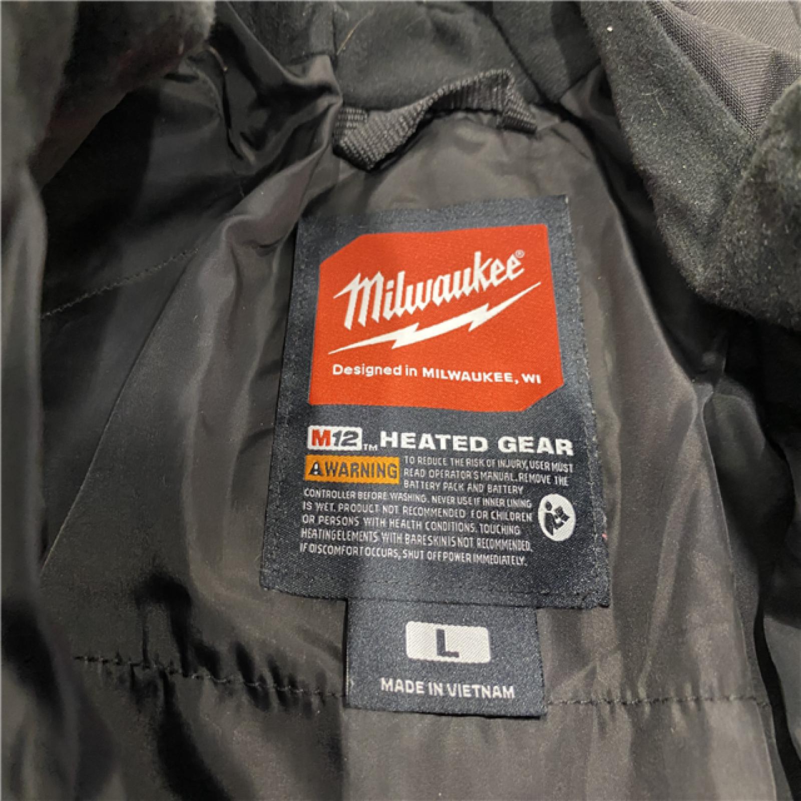 AS-IS Milwaukee Women's Large 12-Volt Lithium-Ion Cordless AXIS Black Heated Quilted Jacket Kit