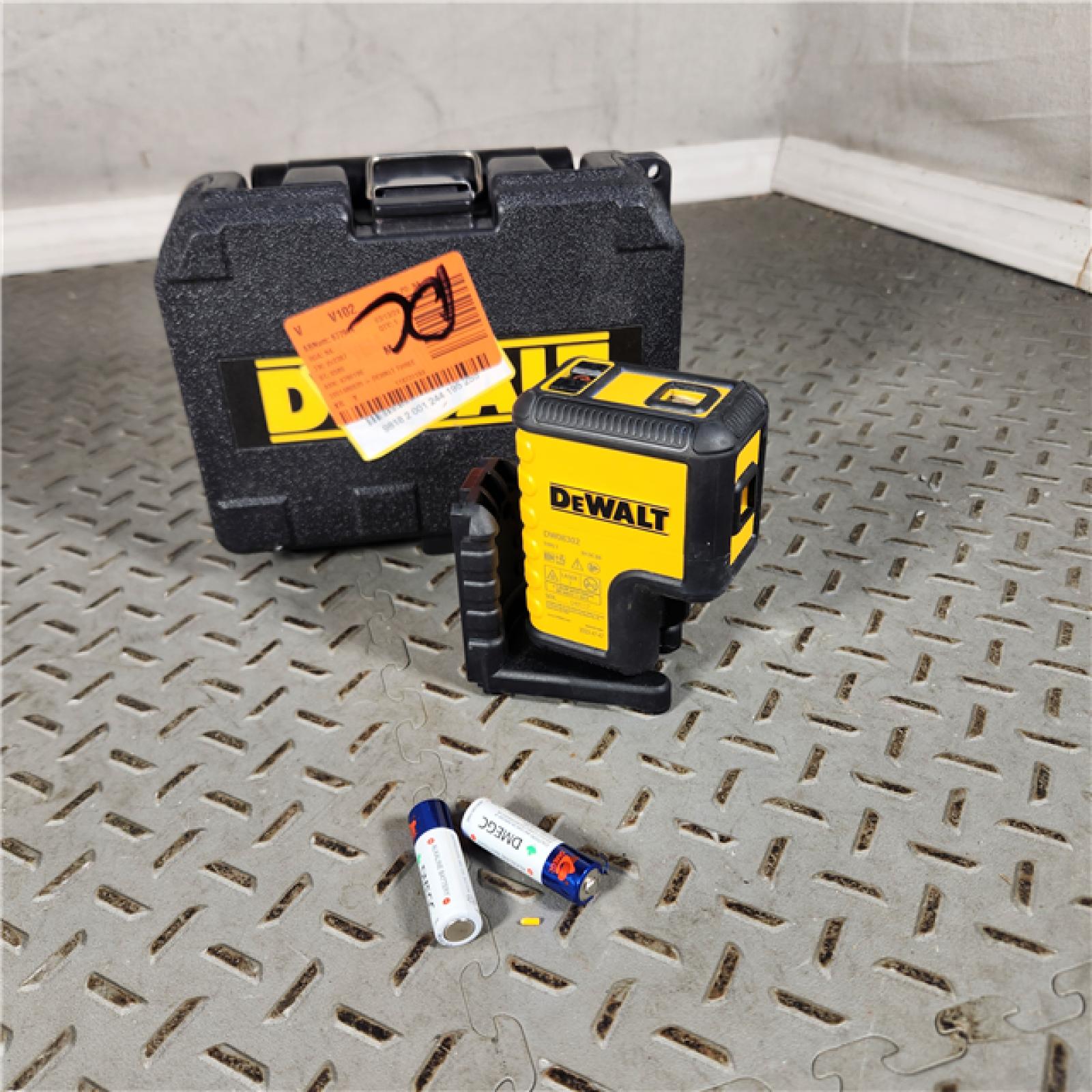 Houston Location - AS-IS DeWalt DW08302CG Green 3 Spot Laser Level - Appears IN NEW Condition