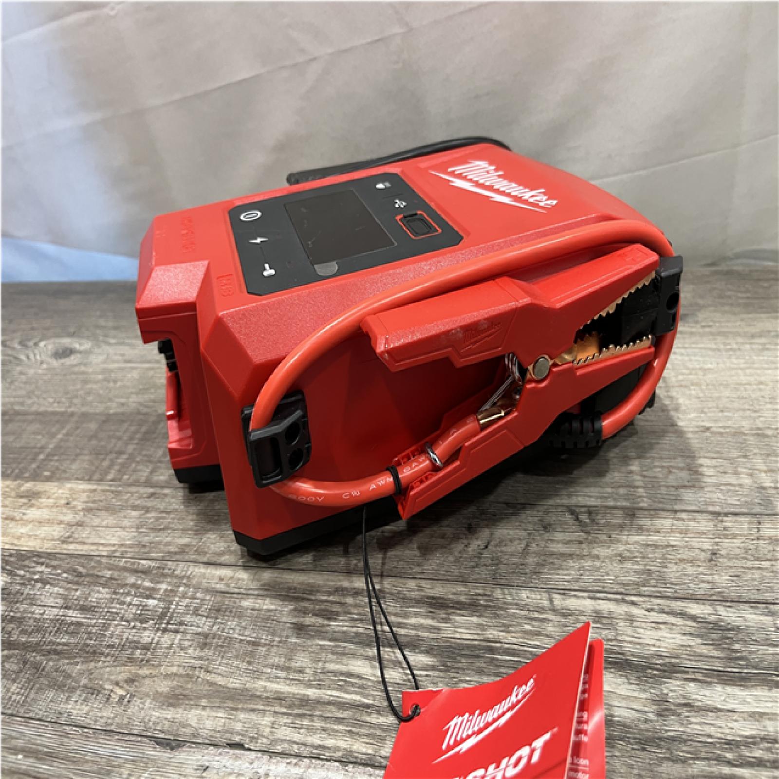 AS-IS Milwaukee 18V Lithium-Ion Cordless 2000 Peak Amp HOTSHOT Jump Starter (Tool-Only)