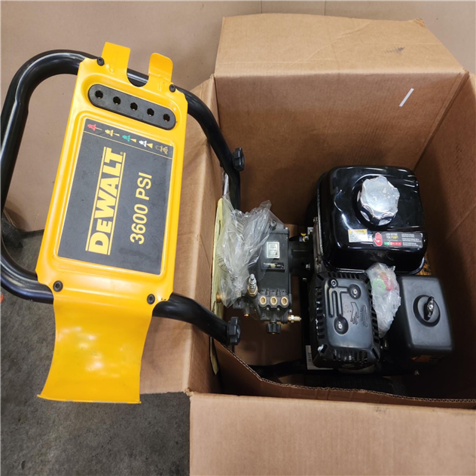 Phoenix AS-IS DEWALT 3600 PSI 2.5 GPM Cold Water Gas Professional Pressure Washer with HONDA GX200 Engine