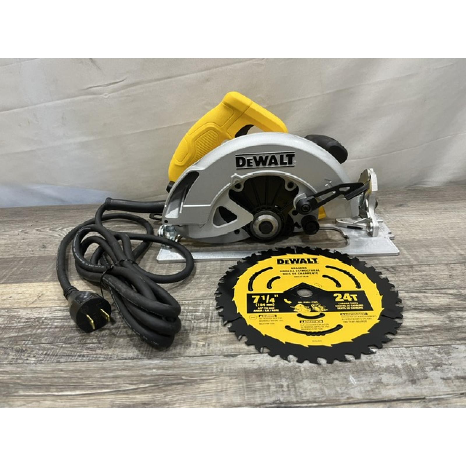 AS-IS DEWALT 15 Amp Corded 7-1/4 in. Lightweight Circular Saw