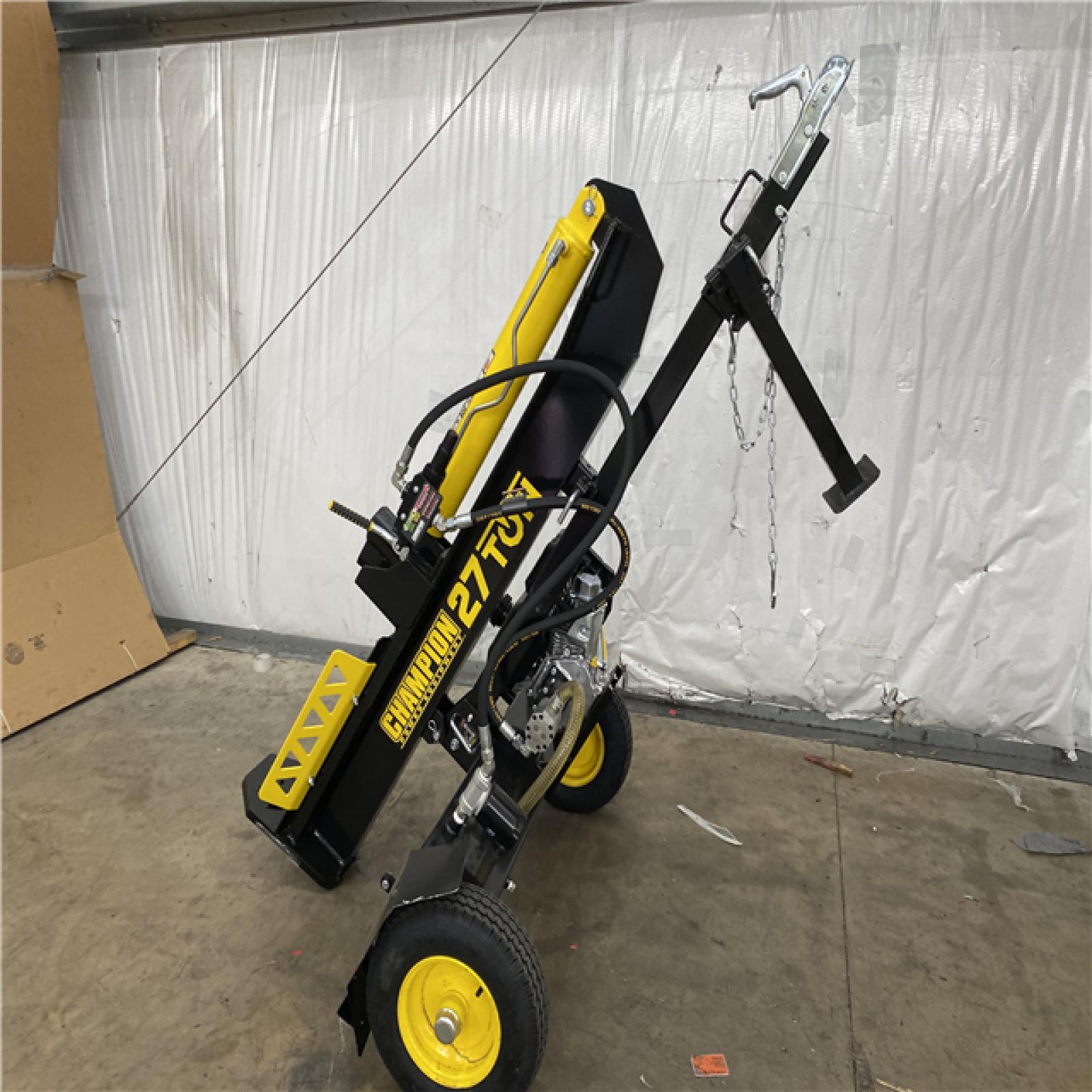 Houston Location AS IS - Champion 27 Ton Log Splitter