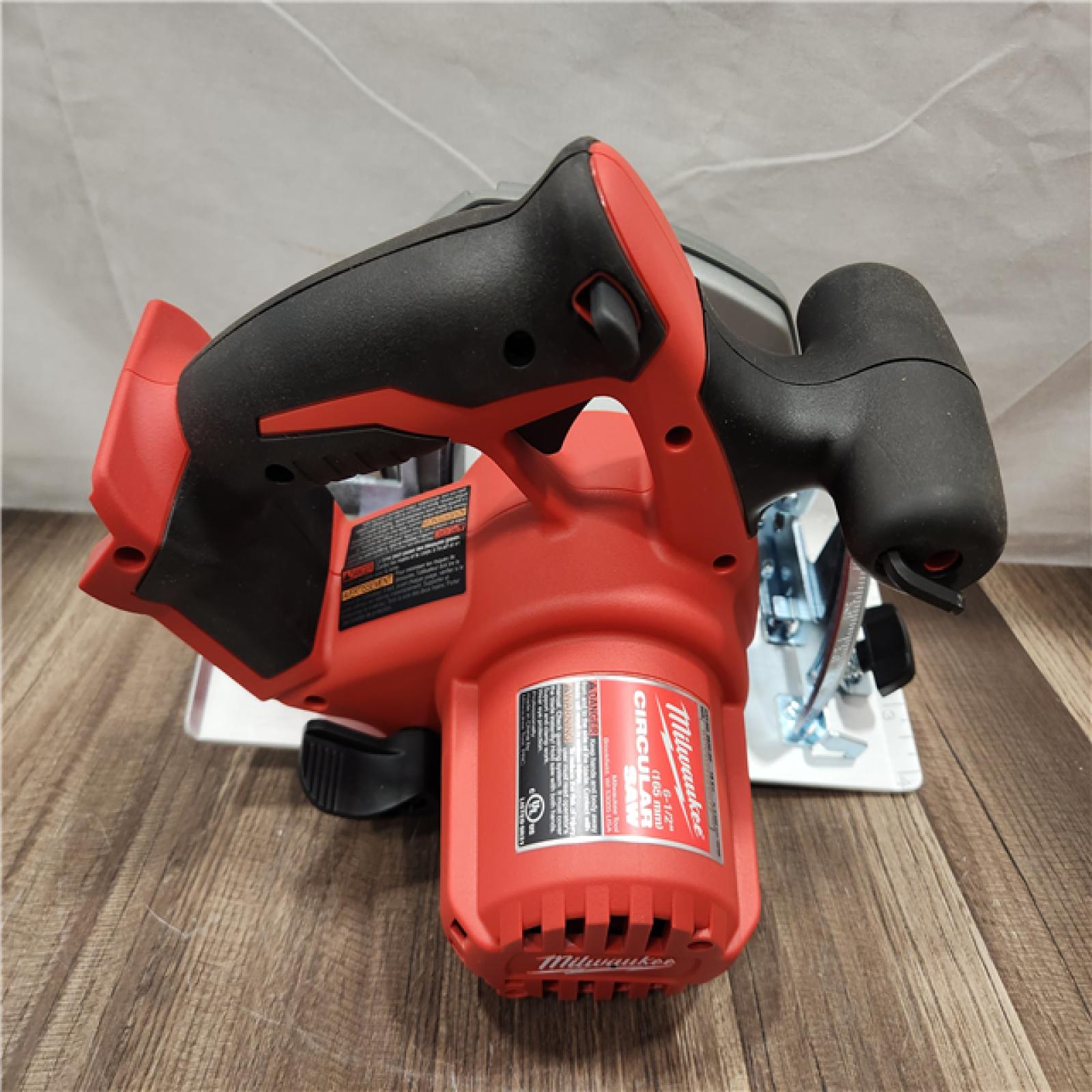 AS-IS- Milwaukee M18 Cordless 6-1/2 Circular Saw (Tool Only)