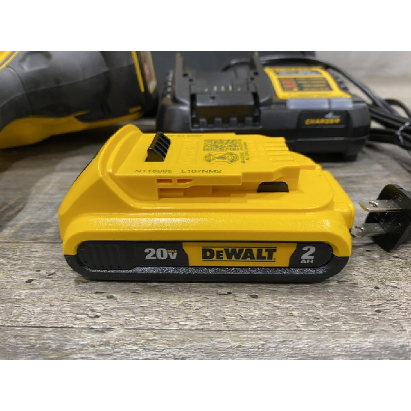 AS-IS DEWALT 20V MAX XR Lithium-Ion Cordless 18-Gauge Narrow Crown Stapler Kit