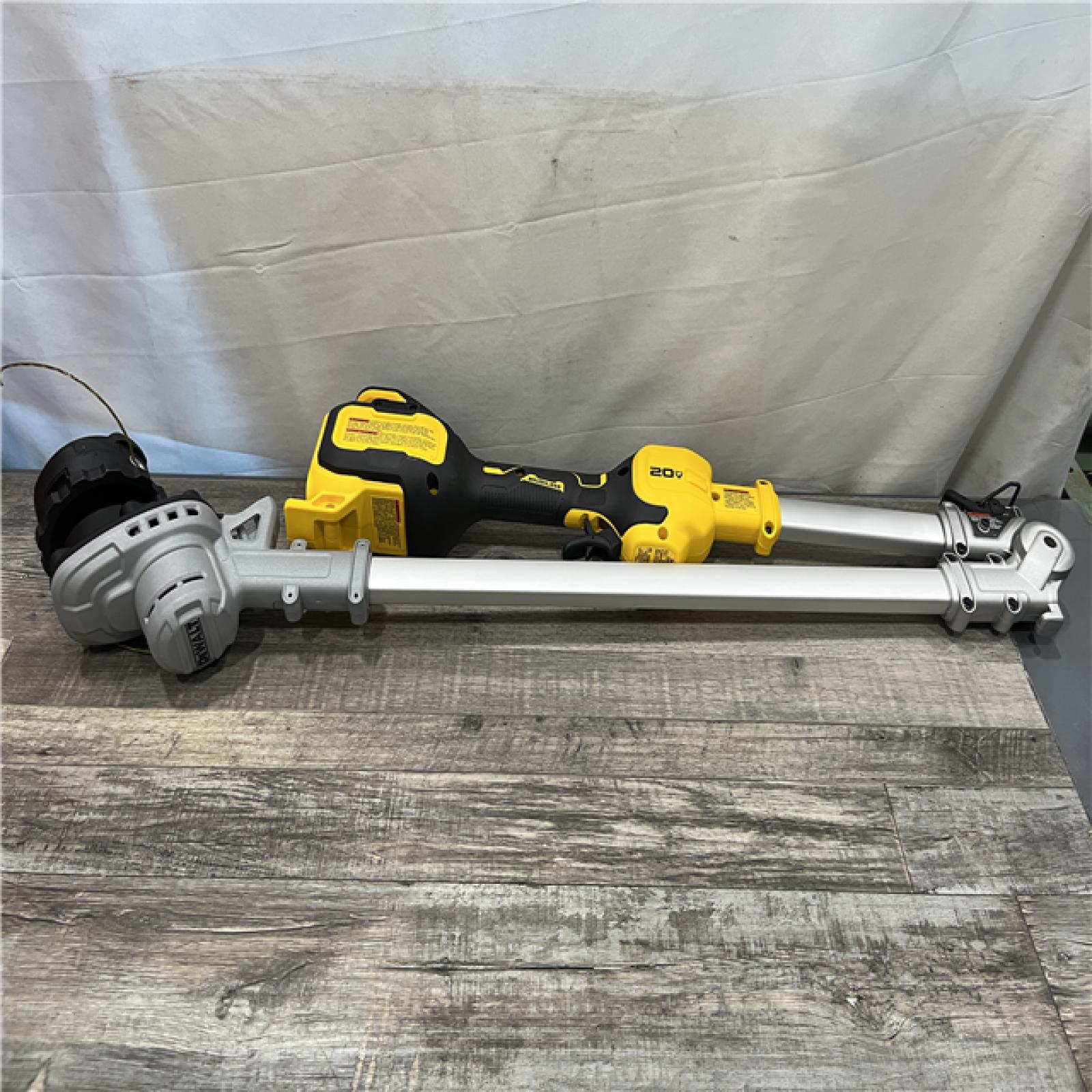 AS-IS DEWALT 20V MAX 14 in. Brushless Cordless Battery Powered Foldable String Trimmer Kit