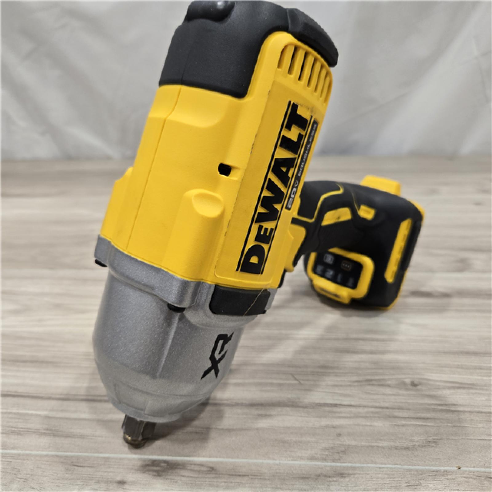 AS-IS Dewalt 20V MAX Cordless Impact Wrench Kit