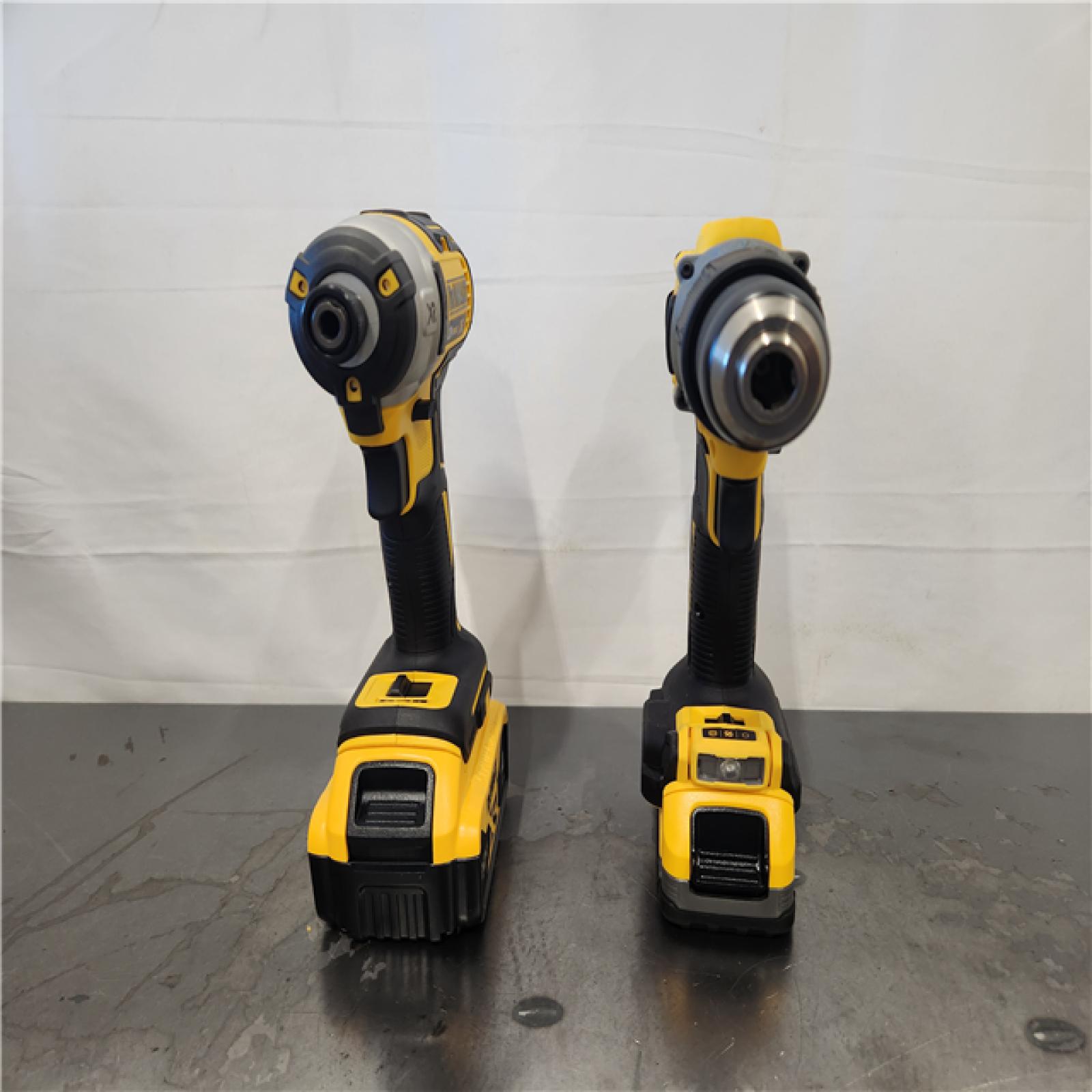 AS-IS- Dewalt 20V MAX XR Brushless Lithium-Ion 1/2 in. Cordless Hammer Drill Driver and Impact Driver Combo Kit with 1 (1.7 Ah/4 Ah)