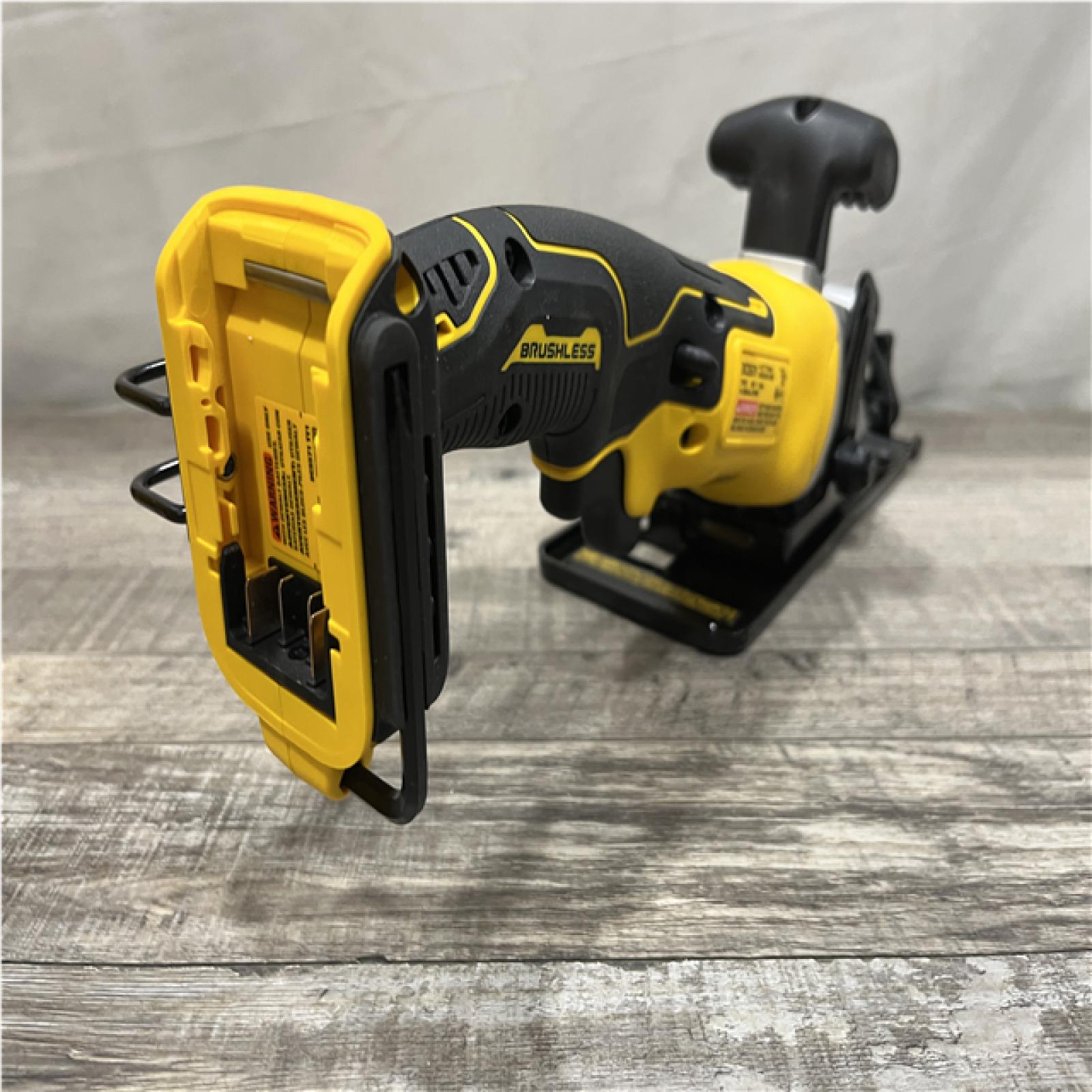 AS-IS DEWALT ATOMIC 20V MAX Cordless Brushless 4-1/2 in. Circular Saw (Tool Only)
