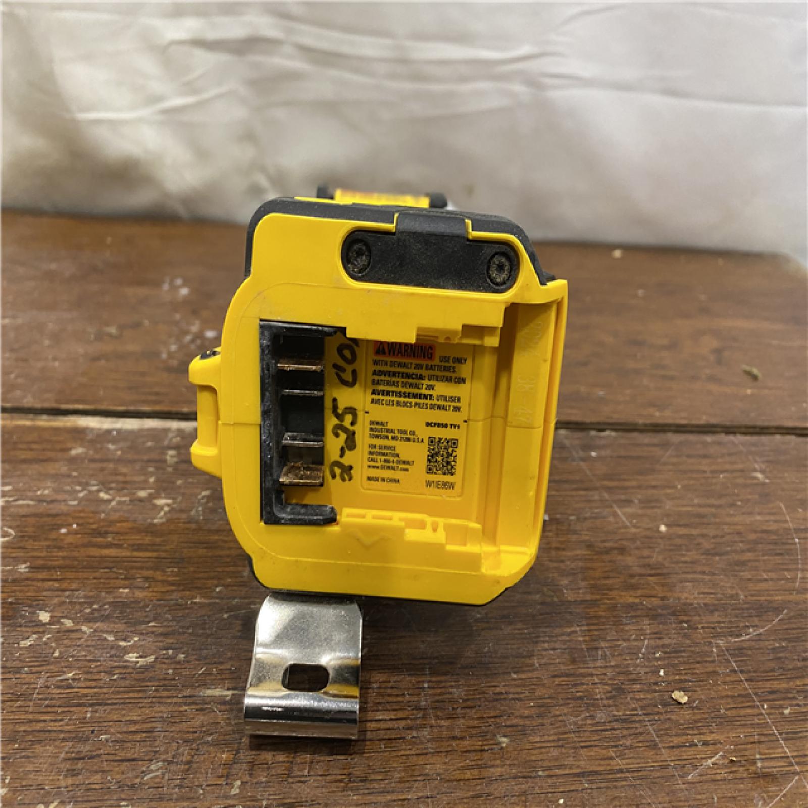 AS-IS DEWALT ATOMIC 20V MAX Lithium-Ion Cordless 1/4 in. Brushless Impact Driver Kit, 5 Ah Battery, Charger, and Bag