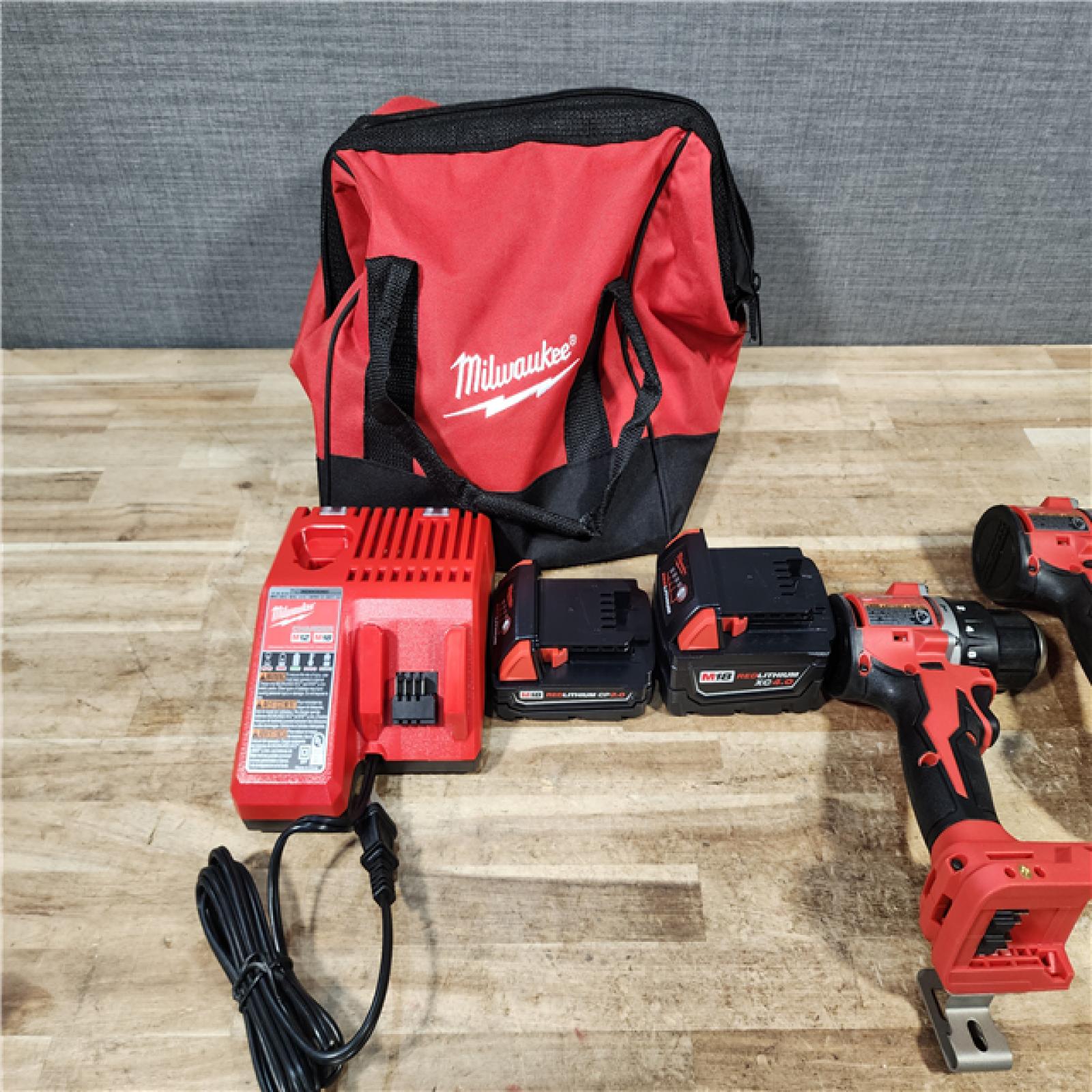 HOUSTON LOCATION - AS - IS Milwaukee 2 Tool Combo Kit W/ (2) Battery & Charger
