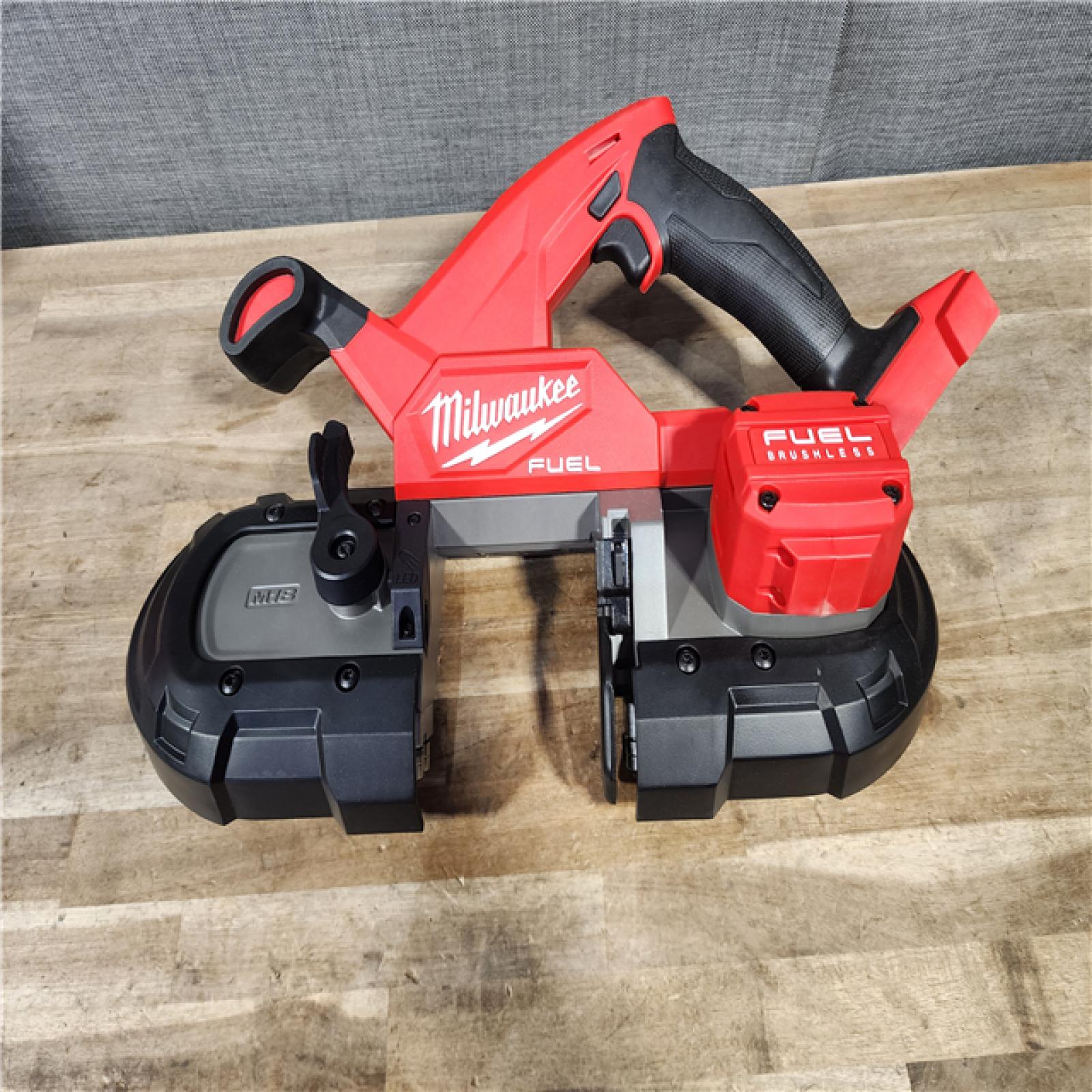 HOUSTON LOCATION - AS-IS Milwaukee M18 Fuel 3-1/4 18V Brushless Compact Band Saw 2829-20 (Bare Tool)