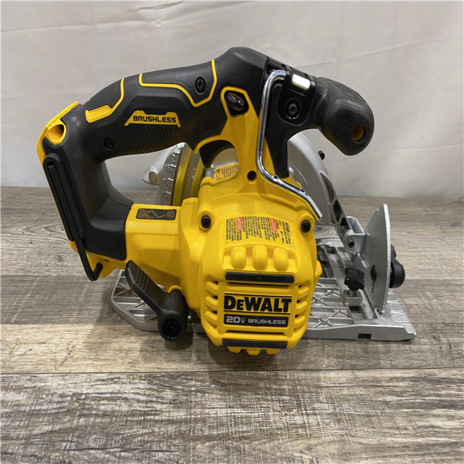 AS-IS DEWALT 20V MAX Cordless Brushless 6-1/2 in. Sidewinder Style Circular Saw (Tool Only)