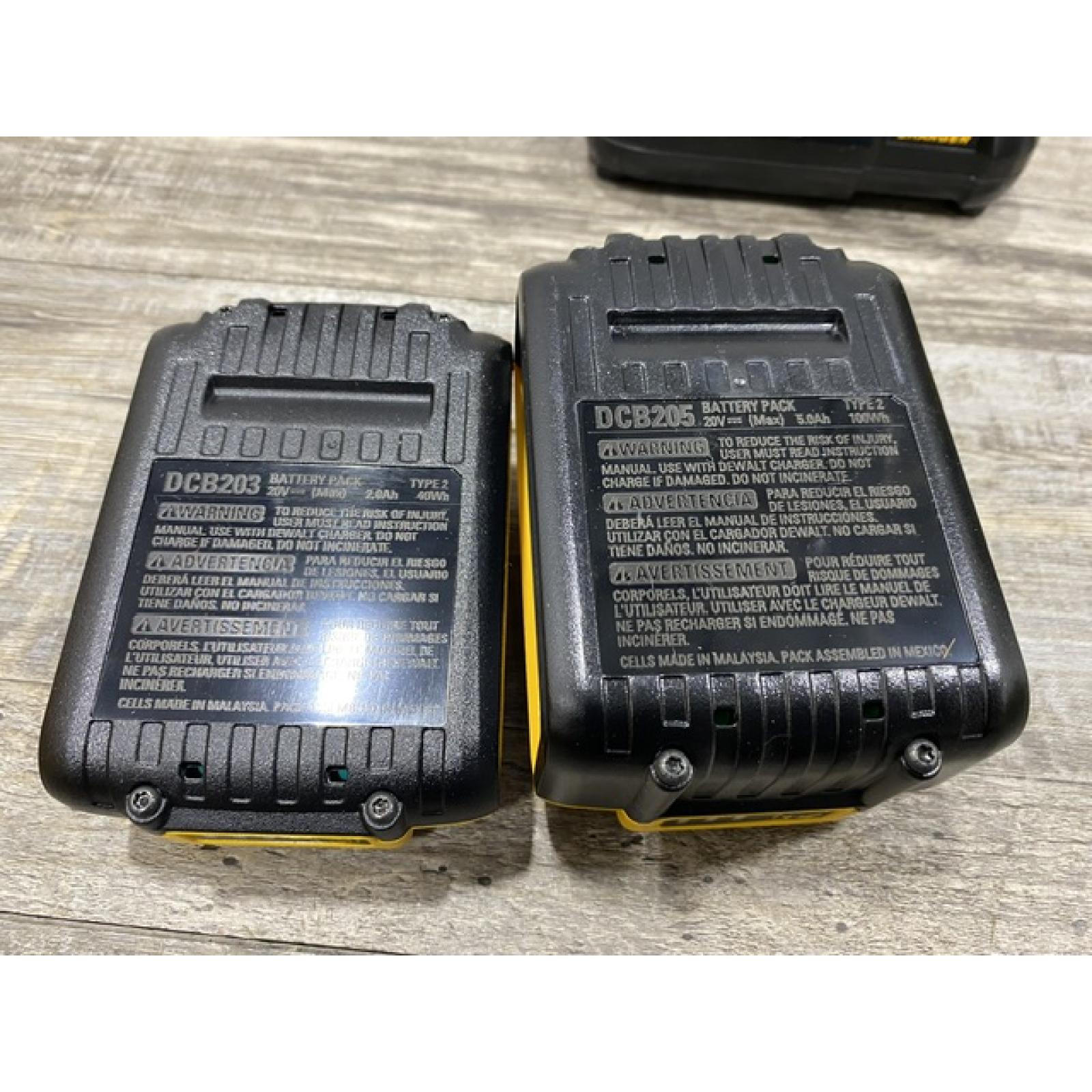 LIKE NEW - DEWALT 20V MAX Lithium-Ion Battery Kit with 5.0Ah and 2.0Ah Battery and Charger