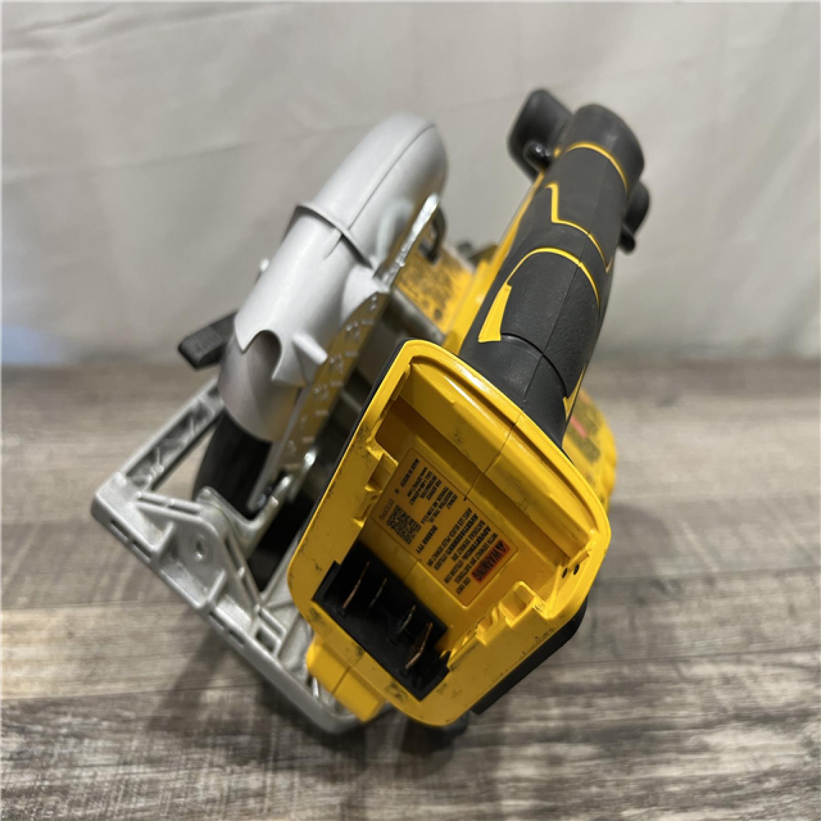 AS-IS DEWALT 20V MAX Cordless Brushless 6-1/2 in. Sidewinder Style Circular Saw (Tool Only)