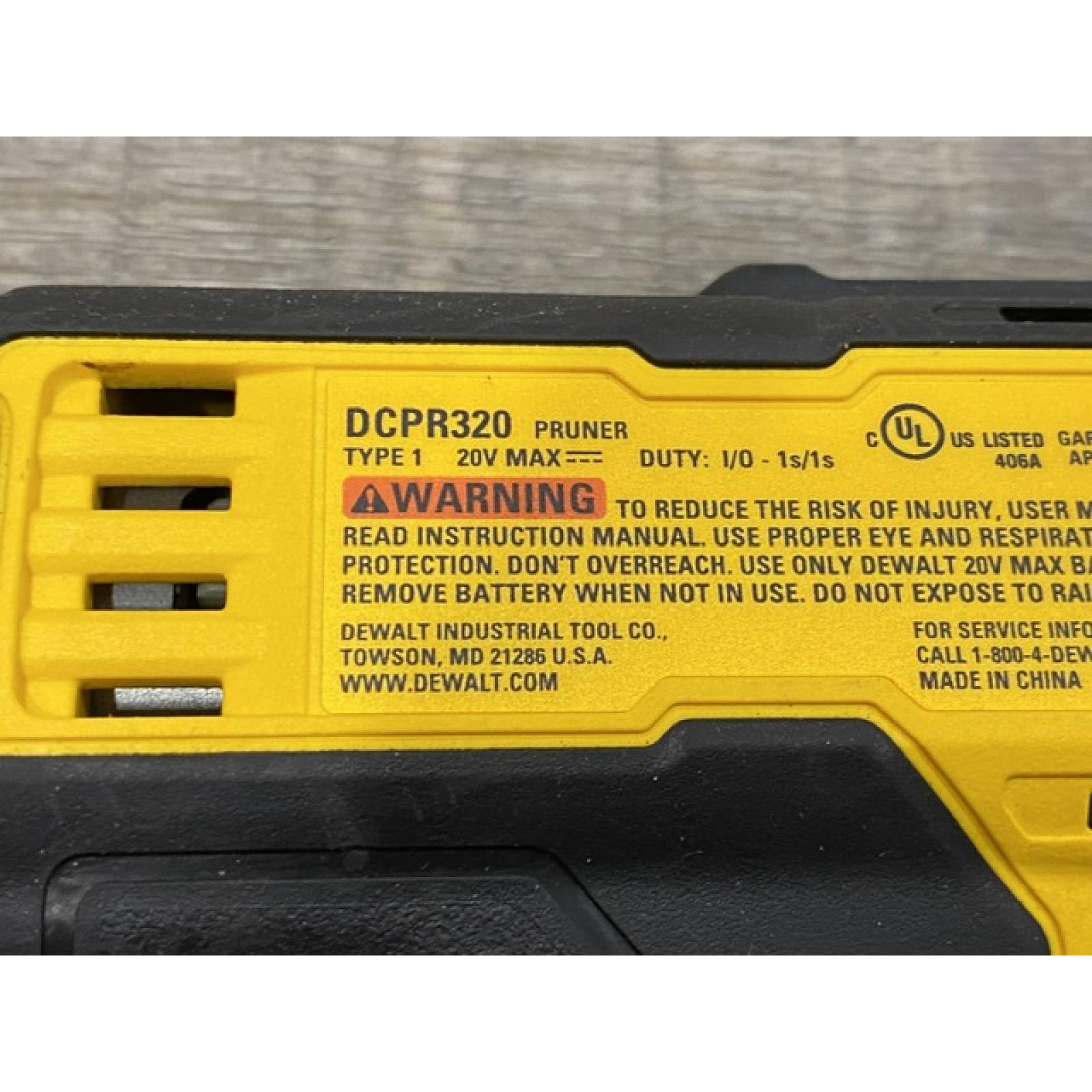 AS-IS DEWALT 20V MAX Cordless Battery Powered Pruner Kit