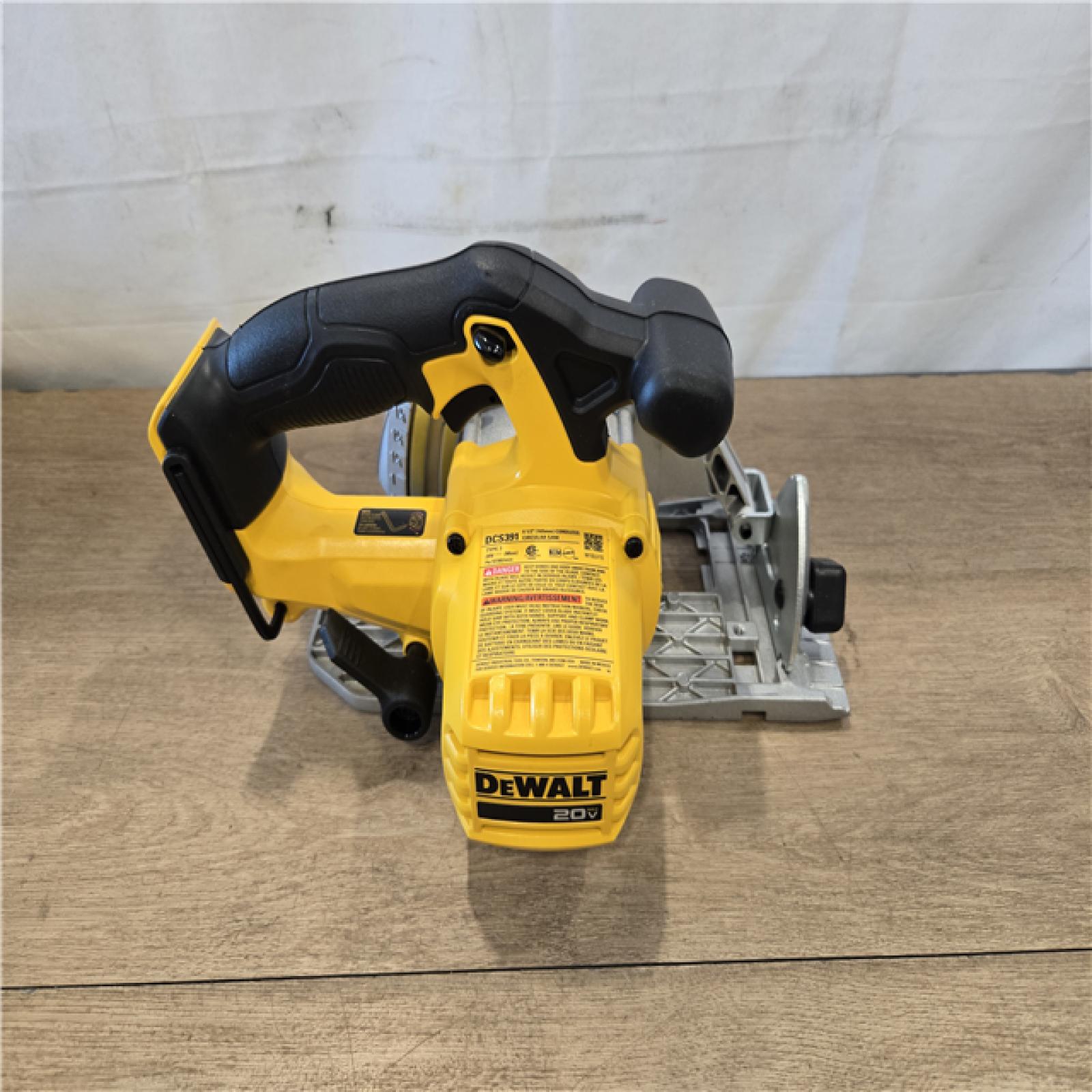 AS-IS DEWALT 6-1/2'' 165MM CIRCULAR SAW (Tool-Only)
