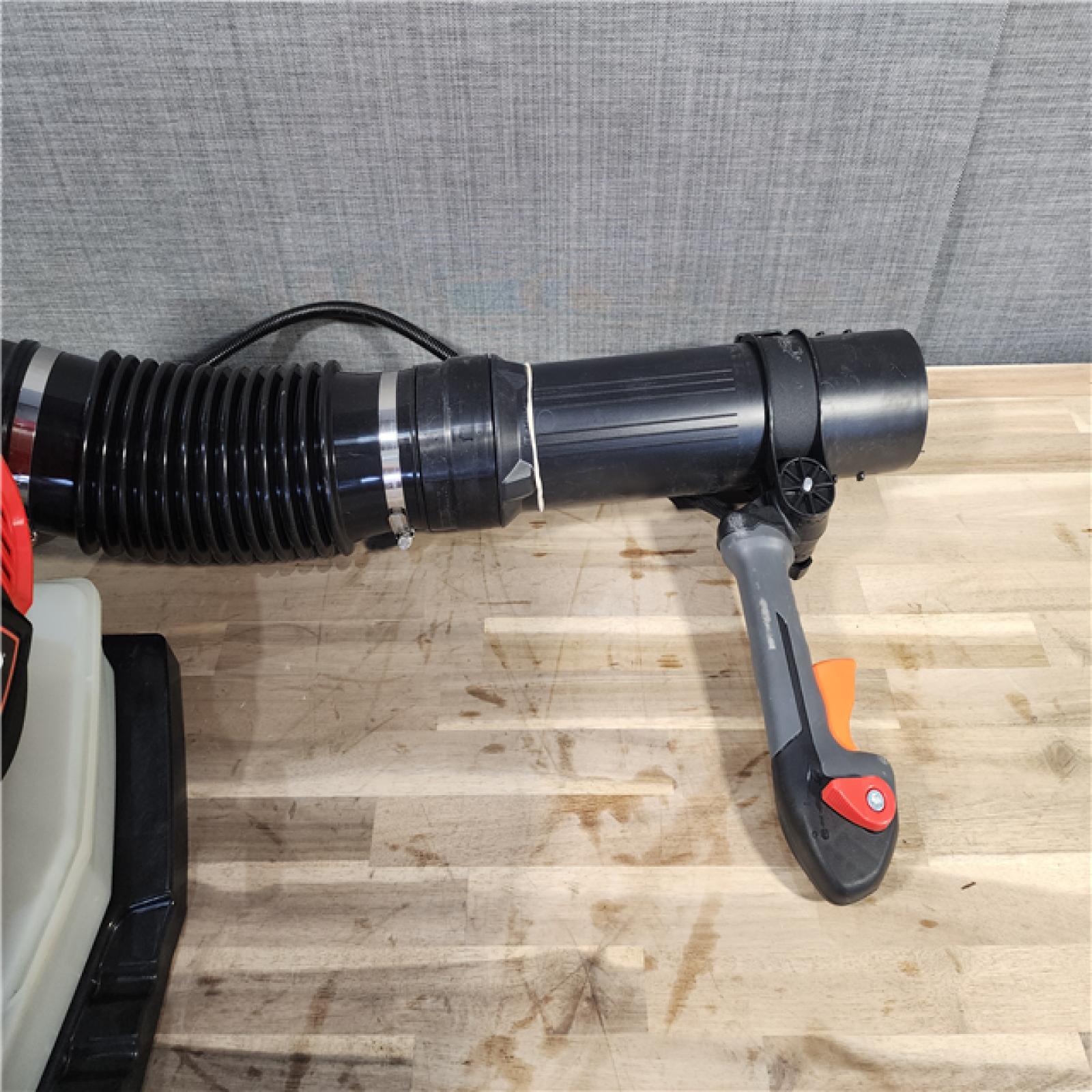 HOUSTON LOCATION - AS-IS ECHO 200 MPH 700 CFM 59.7 Cc Gas Low Exhaust Emission Engine Backpack Leaf Blower