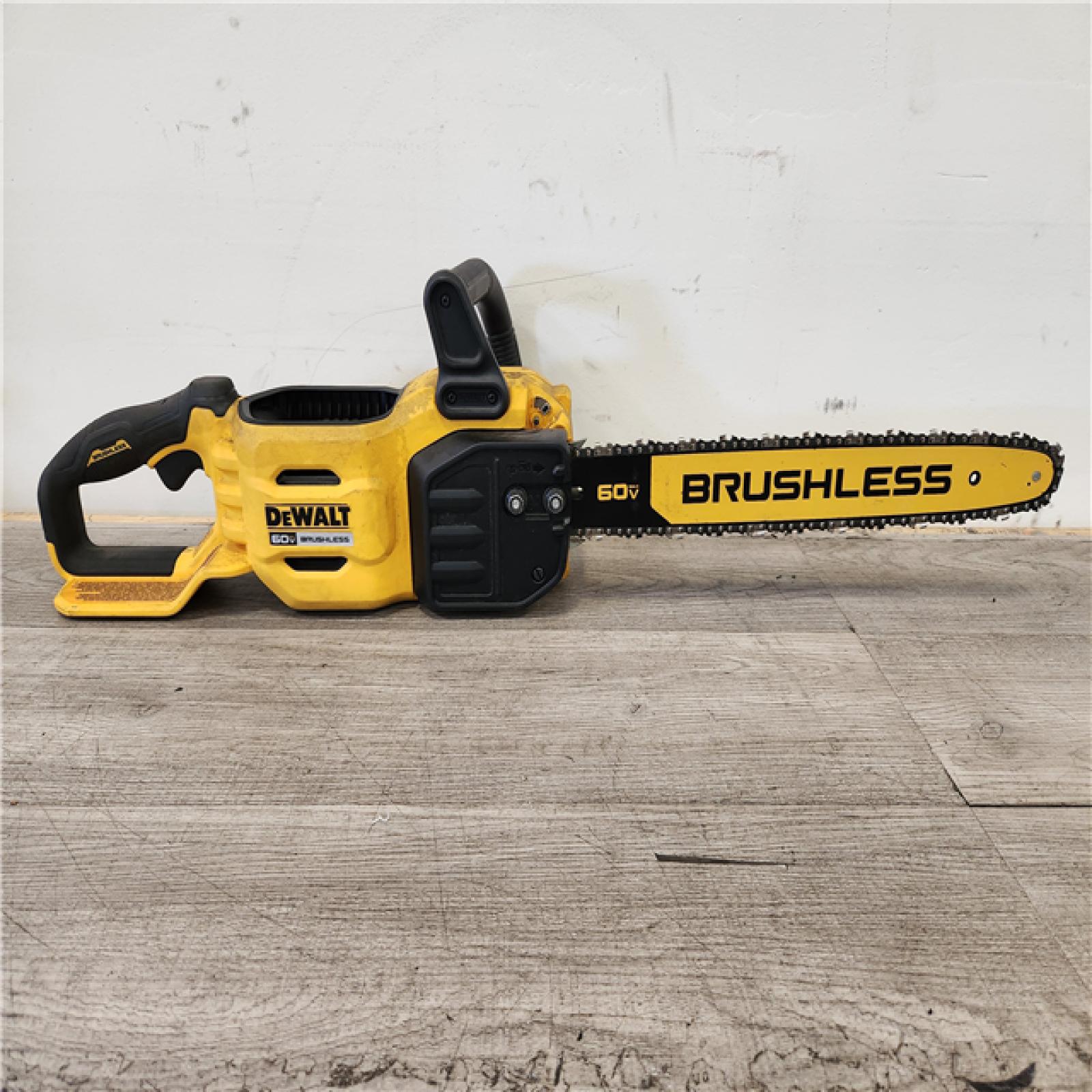 Phoenix Location AS-IS DEWALT FLEXVOLT 60V MAX 18in. Brushless Cordless Battery Powered Chainsaw (Tool Only)