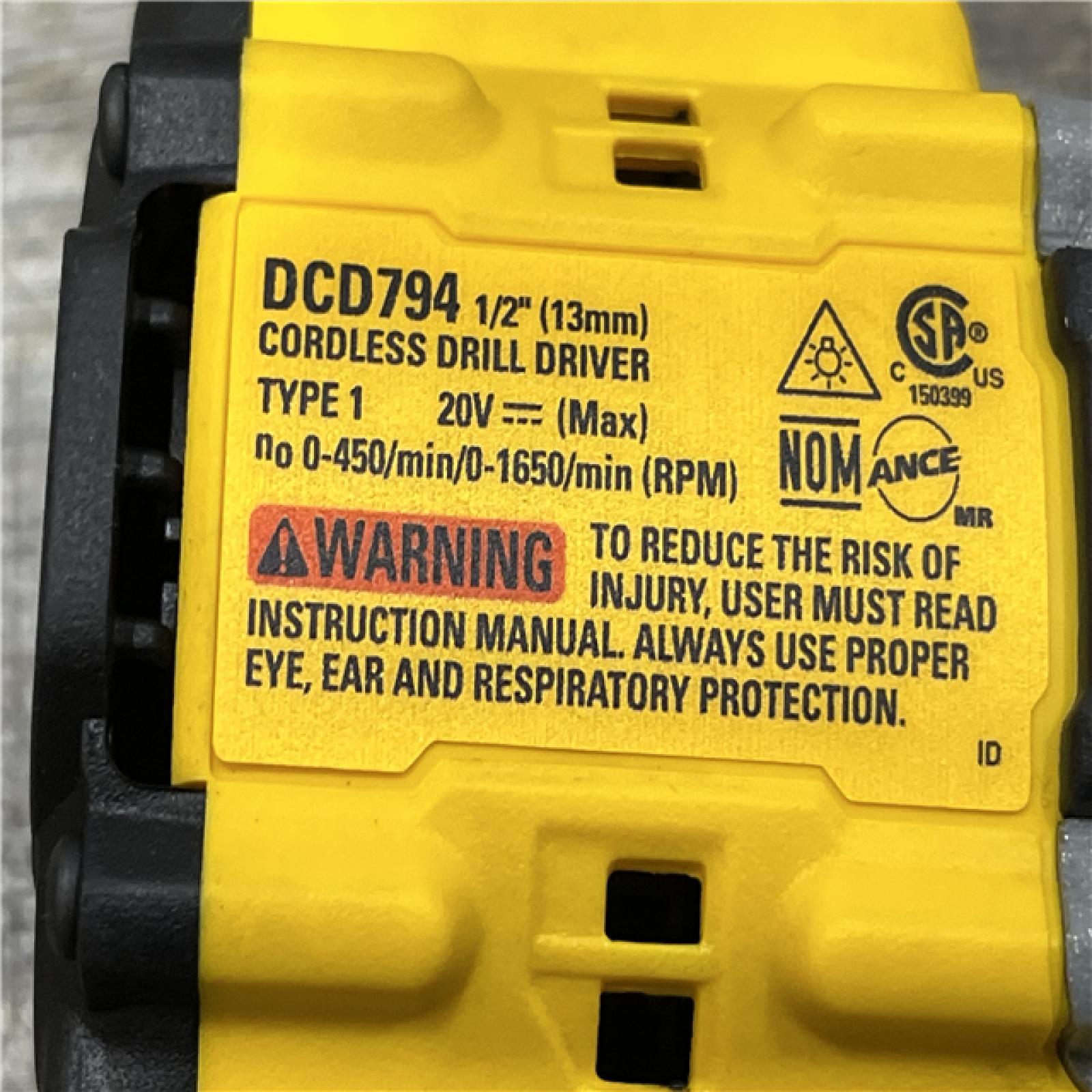 AS-IS DEWALT Atomic 20V Lithium-Ion Cordless Compact 1/2 in. Drill/Driver Kit