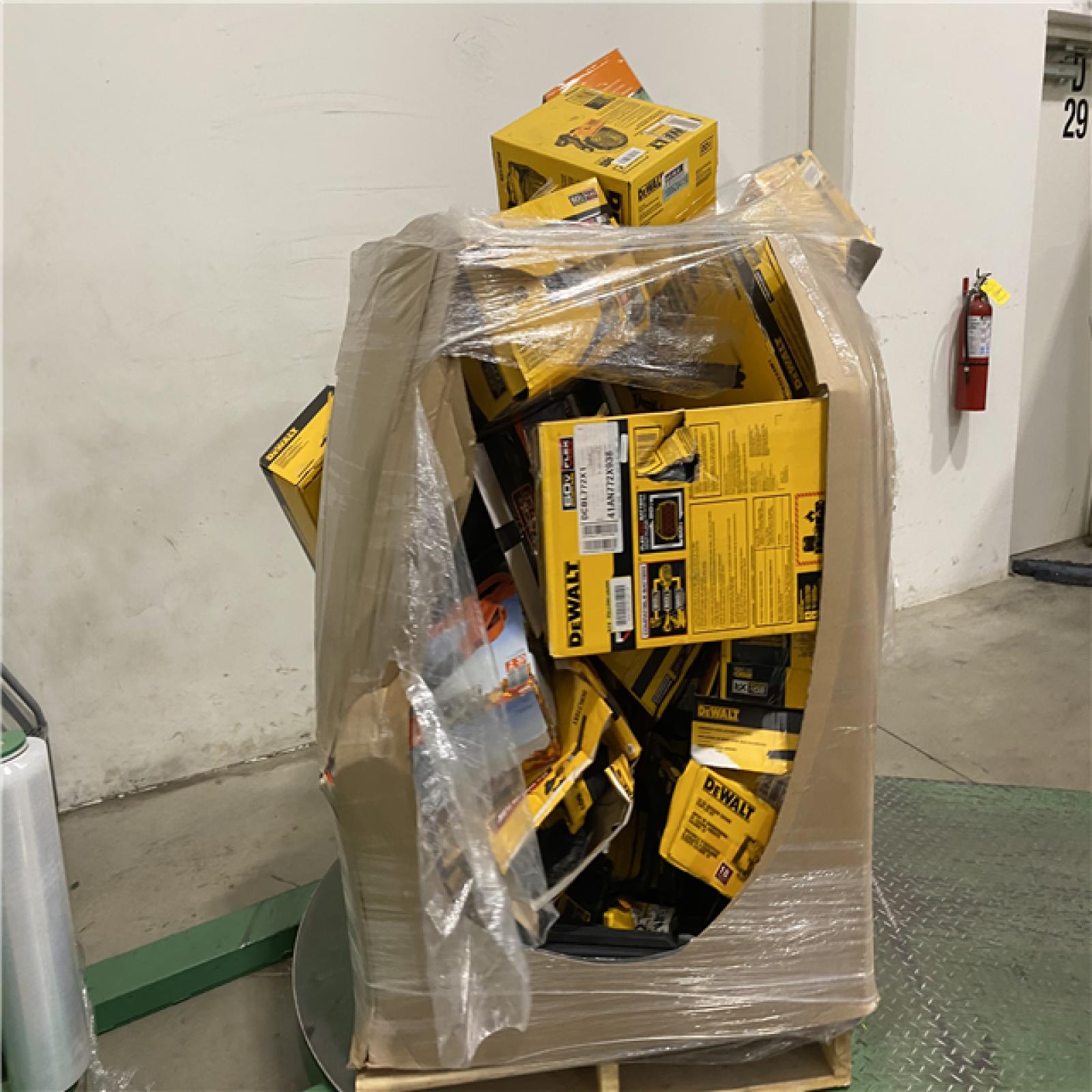 DALLAS LOCATION - AS-IS TOOL PALLET