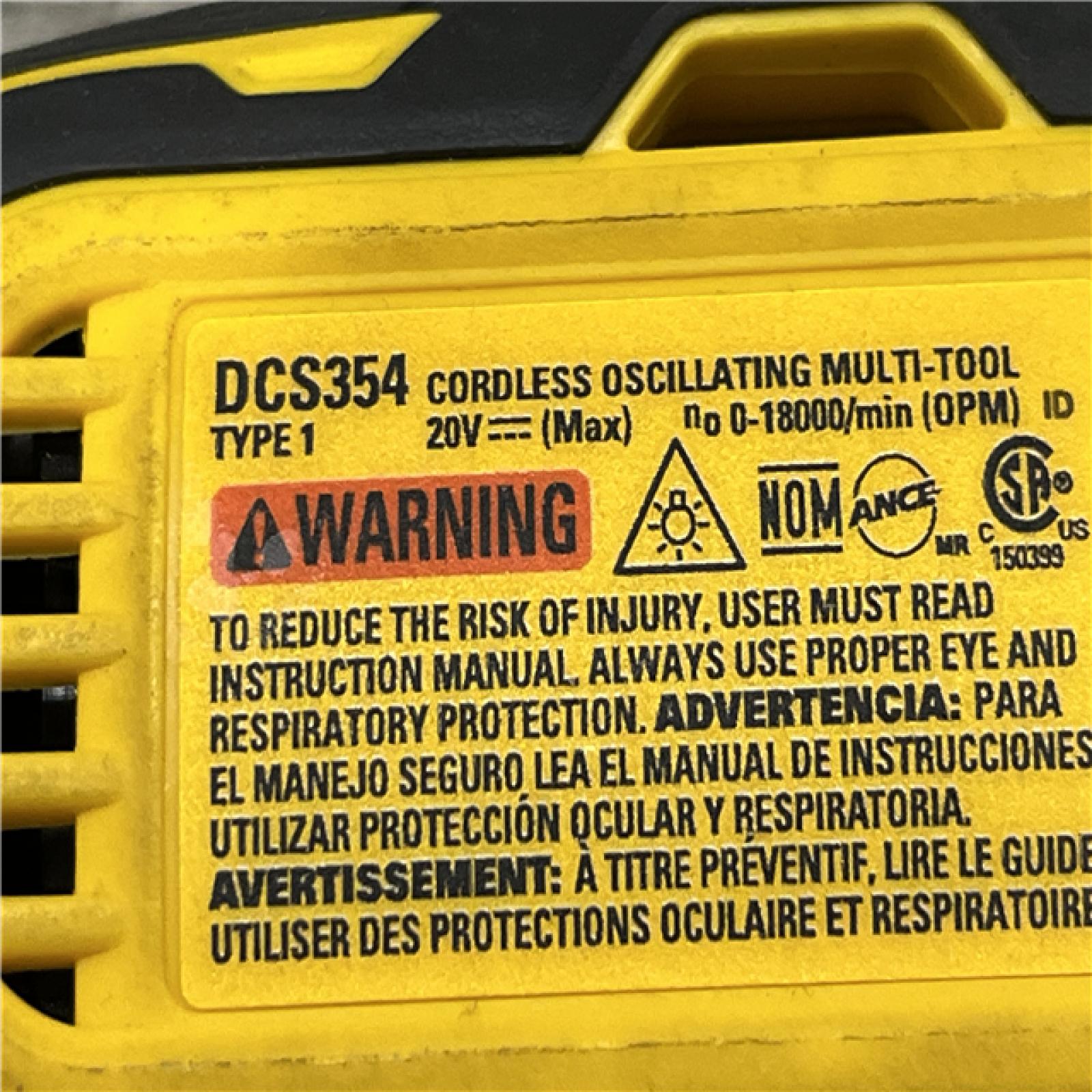 AS-IS DEWALT ATOMIC 20V MAX Cordless Brushless Oscillating Multi Tool Kit