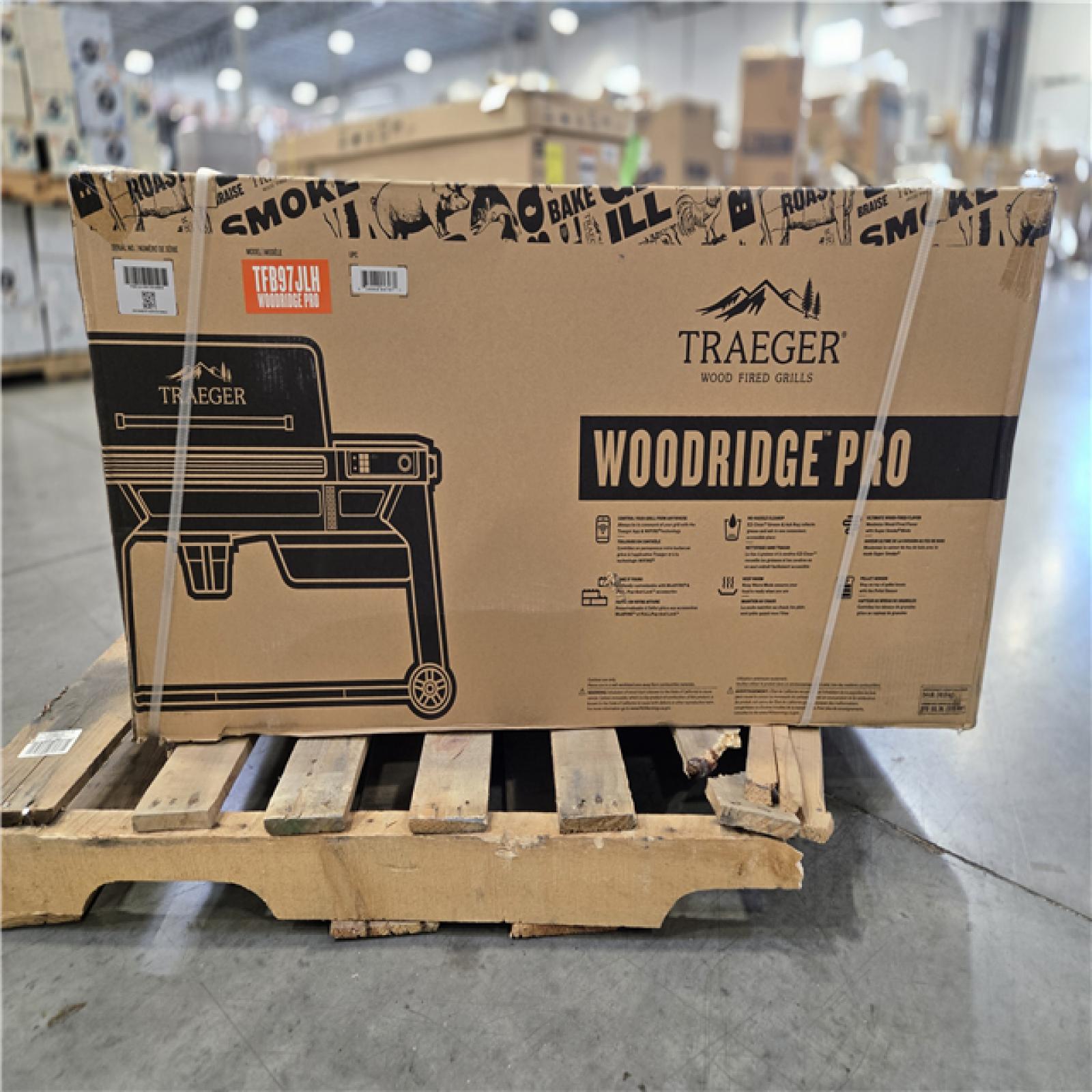 DALLAS LOCATION- Traeger Woodridge Pro Wi-Fi Pellet Grill and Smoker in Black