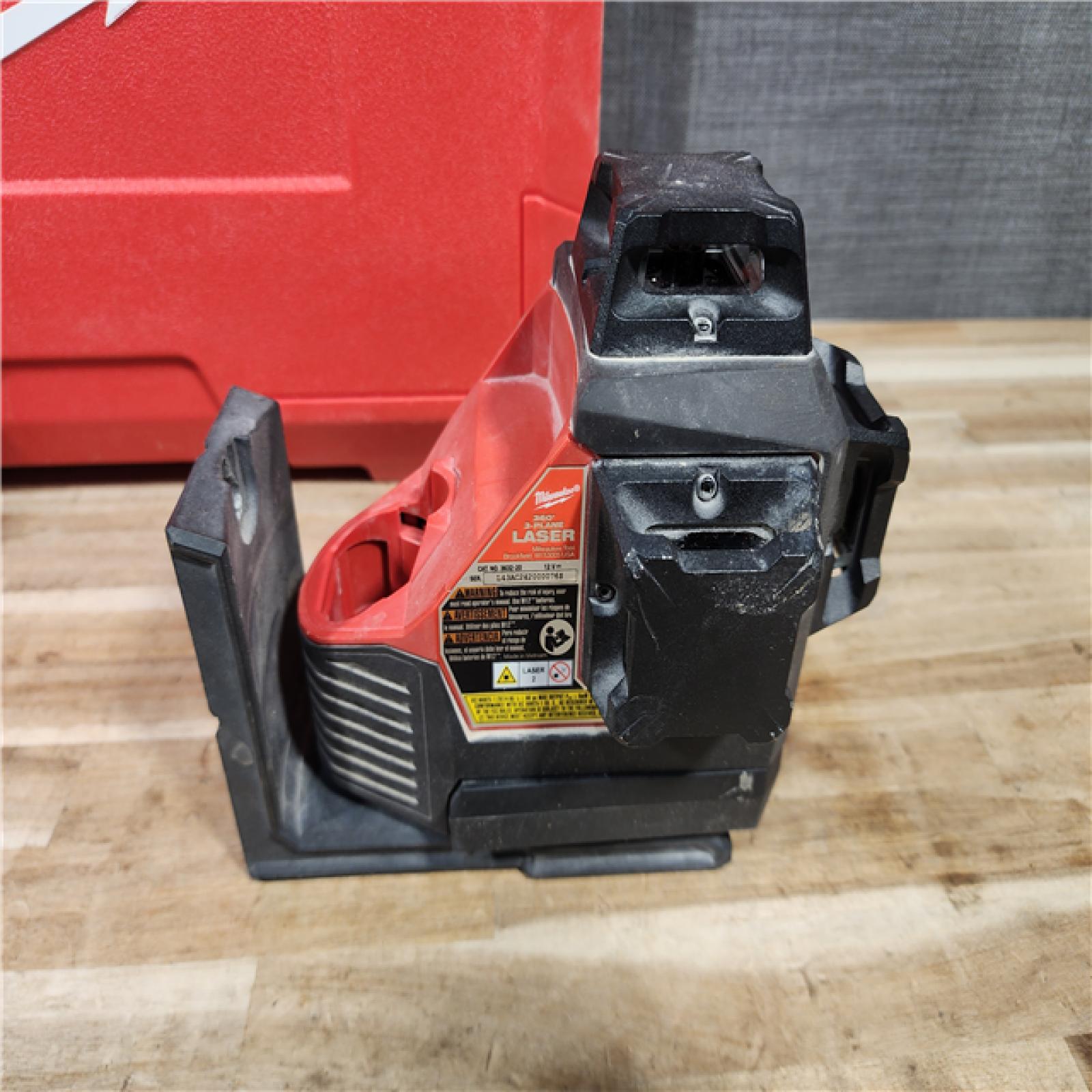 HOUSTON LOCATION - AS-IS Milwaukee 12-Volt Lithium-Ion Cordless Green 250 ft. 3-Plane Laser Level Kit