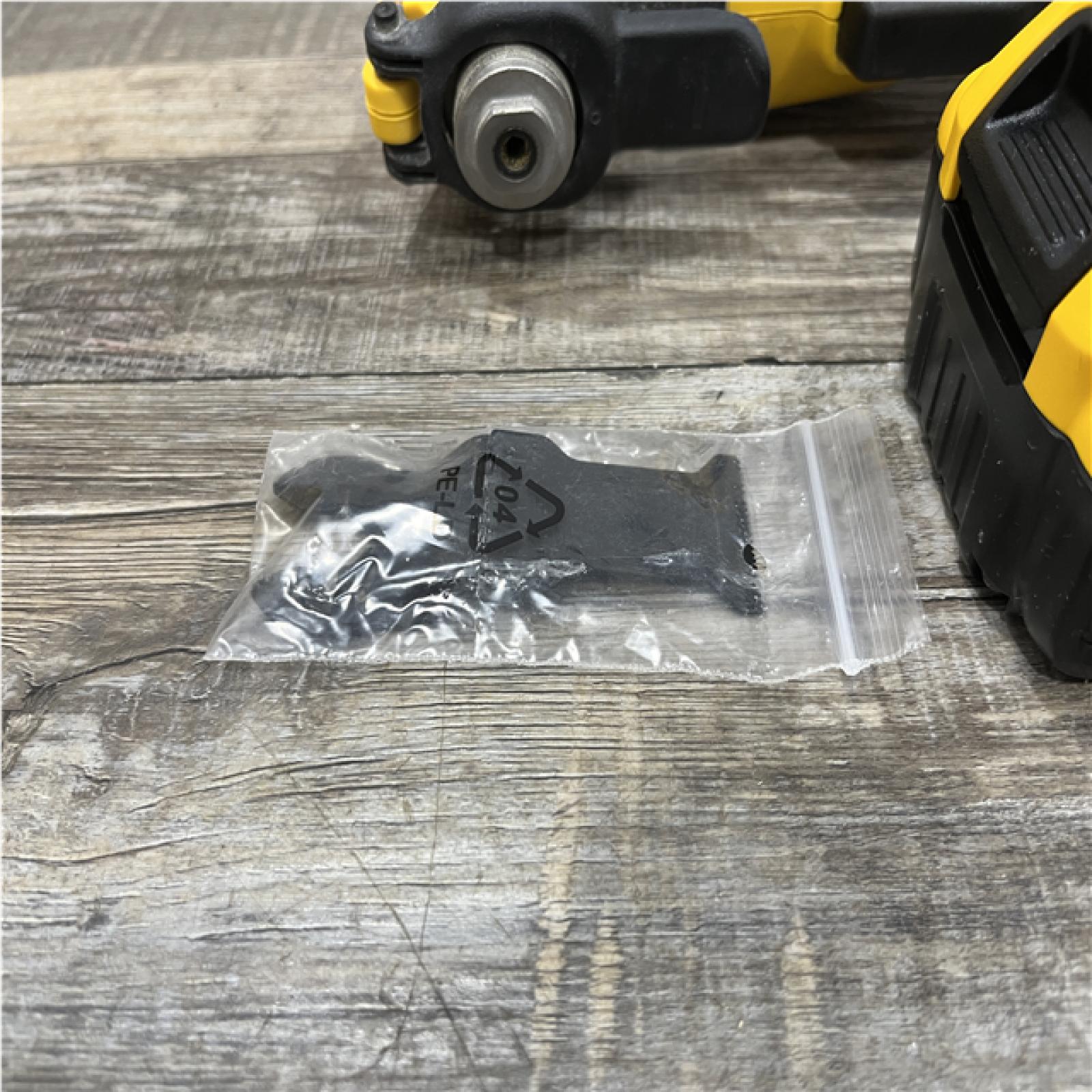 AS-IS DEWALT ATOMIC 20V MAX Lithium-Ion Cordless Brushless Oscillating Tool Kit