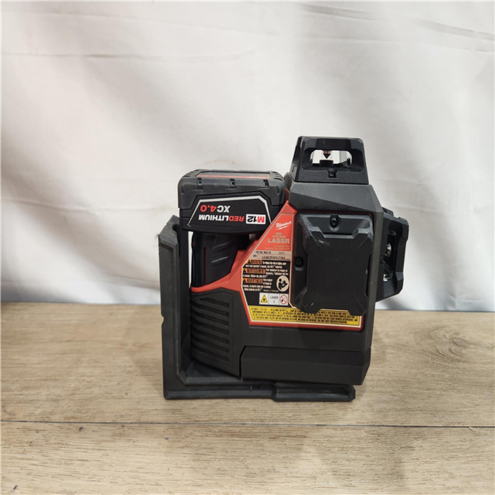 AS-IS- Milwaukee-M12 Green Beam Laser 360° 3-Plane Kit