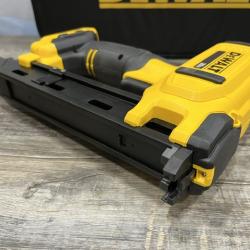 AS-IS DEWALT 20V MAX Lithium-Ion Cordless Cable Stapler Kit