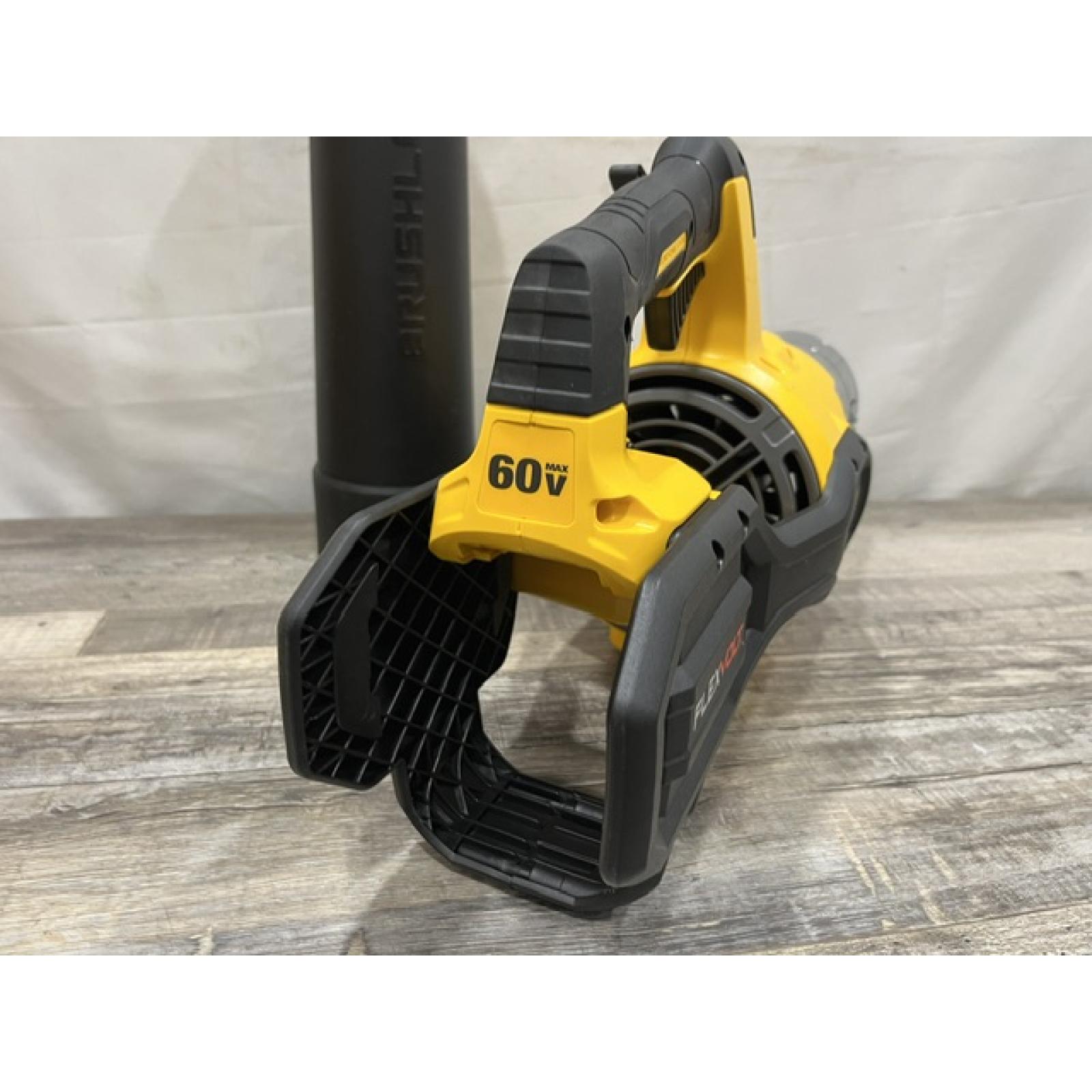 AS-IS DEWALT FLEXVOLT 60V MAX 125 MPH 600 CFM Brushless Cordless Battery Powered Blower Kit