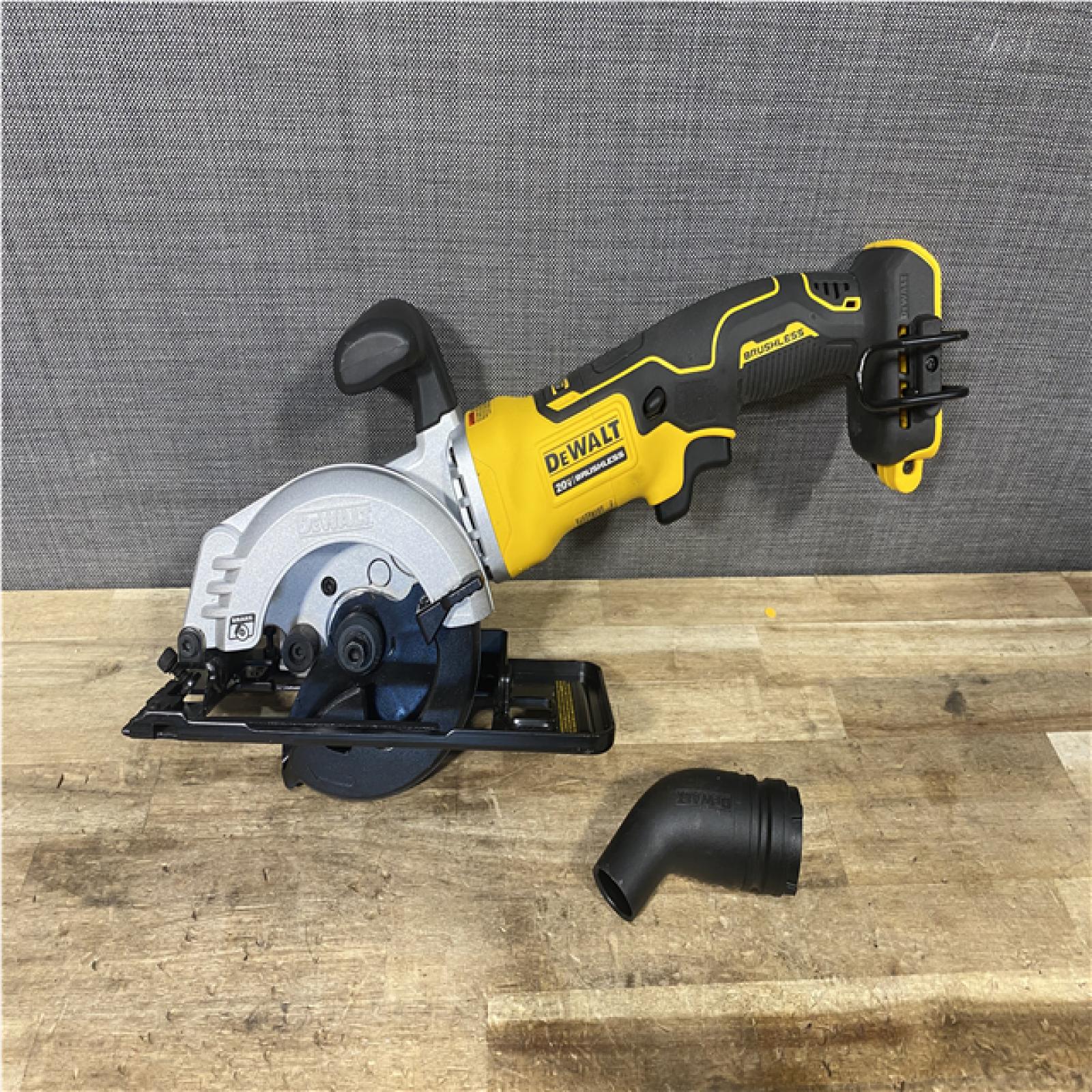 Houston Location AS-IS DEWALT ATOMIC 20V MAX Cordless Brushless 4-1/2 in. Circular Saw (Tool Only)