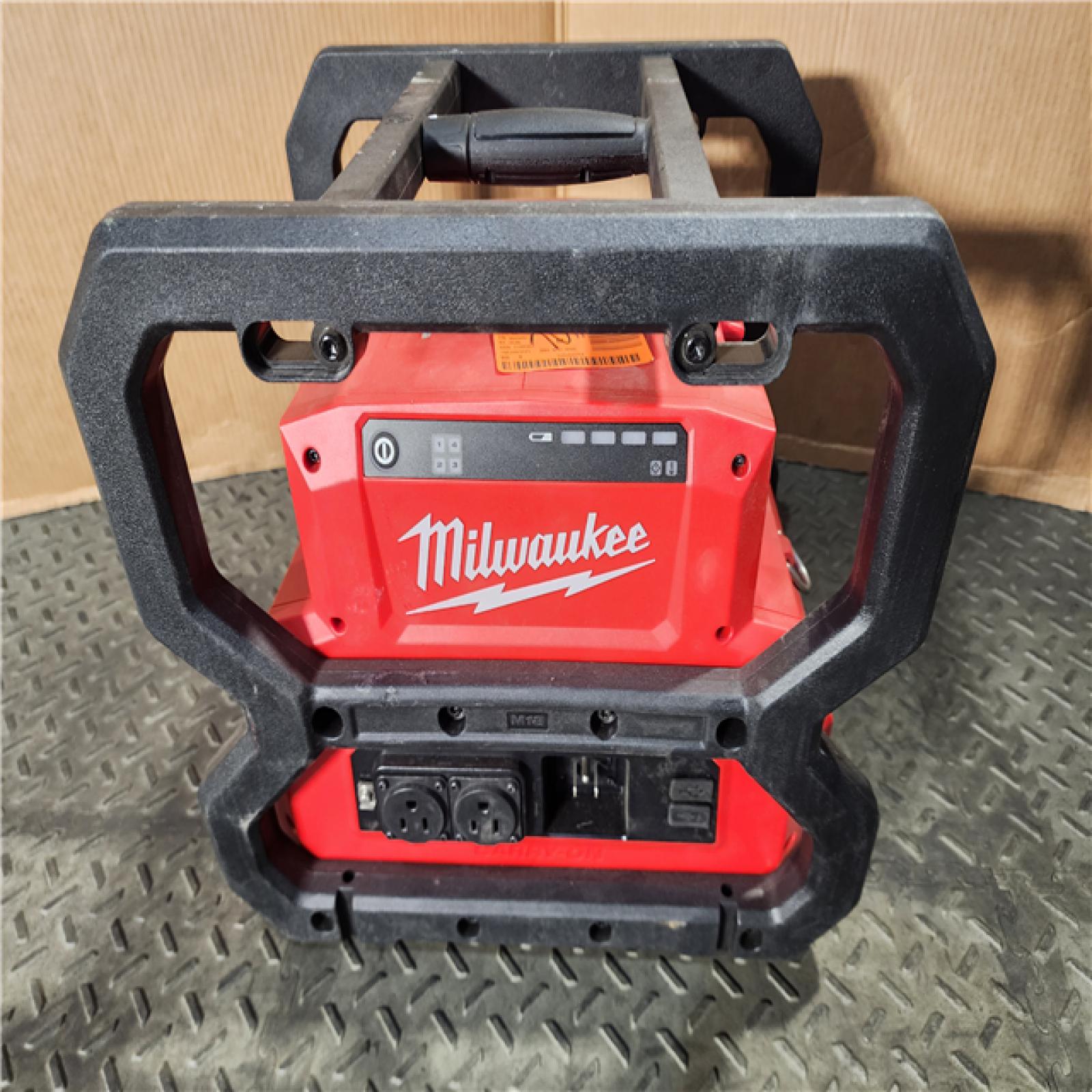 HOUSTON LOCATION - AS-IS Milwaukee M18 Cordless 3600-Watt/1800-Watt Battery Powered Power Supply (Tool Only)