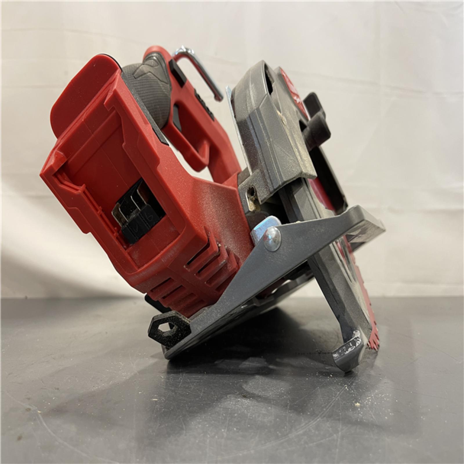 AS-IS - Milwaukee M18 FUEL 7-1/4 Inch Circular Saw (Bare Tool)