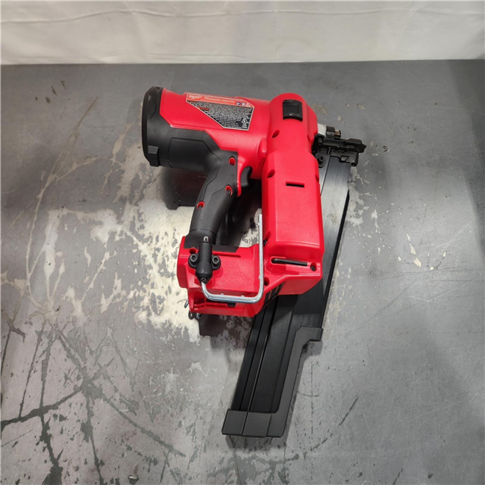 AS-IS- Milwaukee M18 FUEL 3-1/2 in. 18-Volt 21-Degree (Tool-Only)