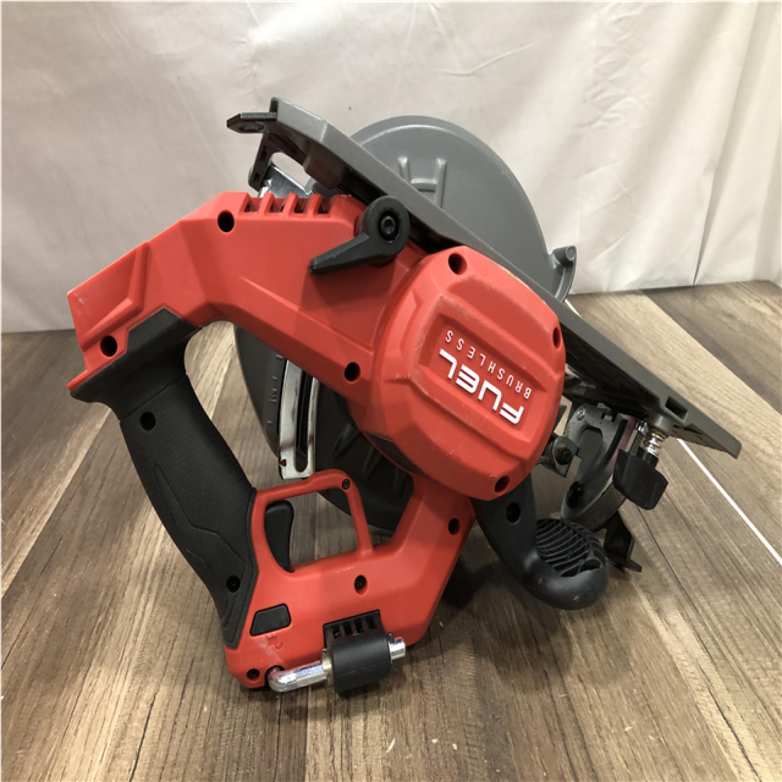 AS-IS Milwaukee FUEL 18V Lithium-Ion Brushless Cordless 7-1/4 in. Circular Saw (Tool-Only)