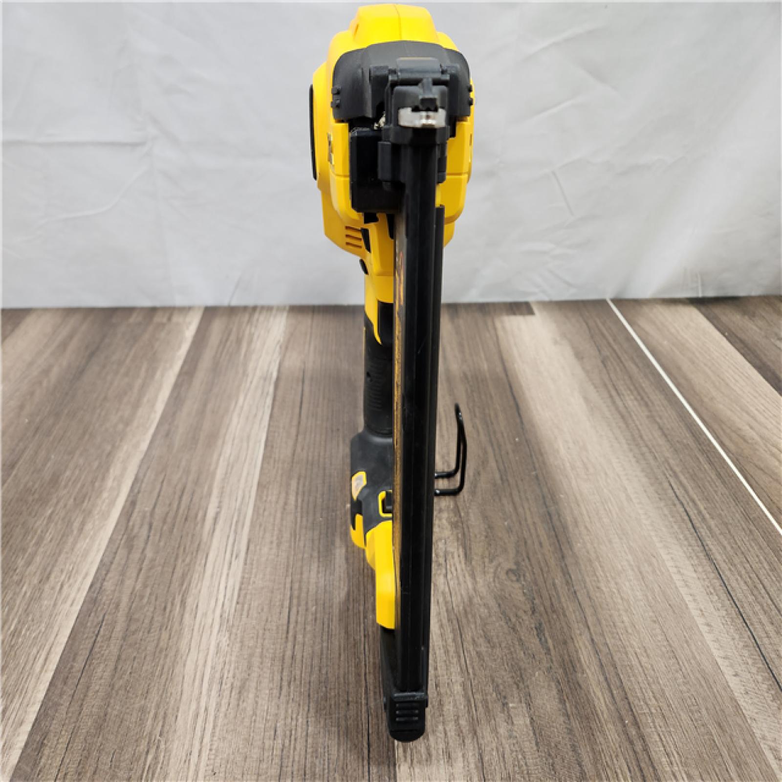 AS-IS DEWALT 20V MAX XR Lithium-Ion Electric Cordless 18-Gauge Brad Nailer (Tool Only)